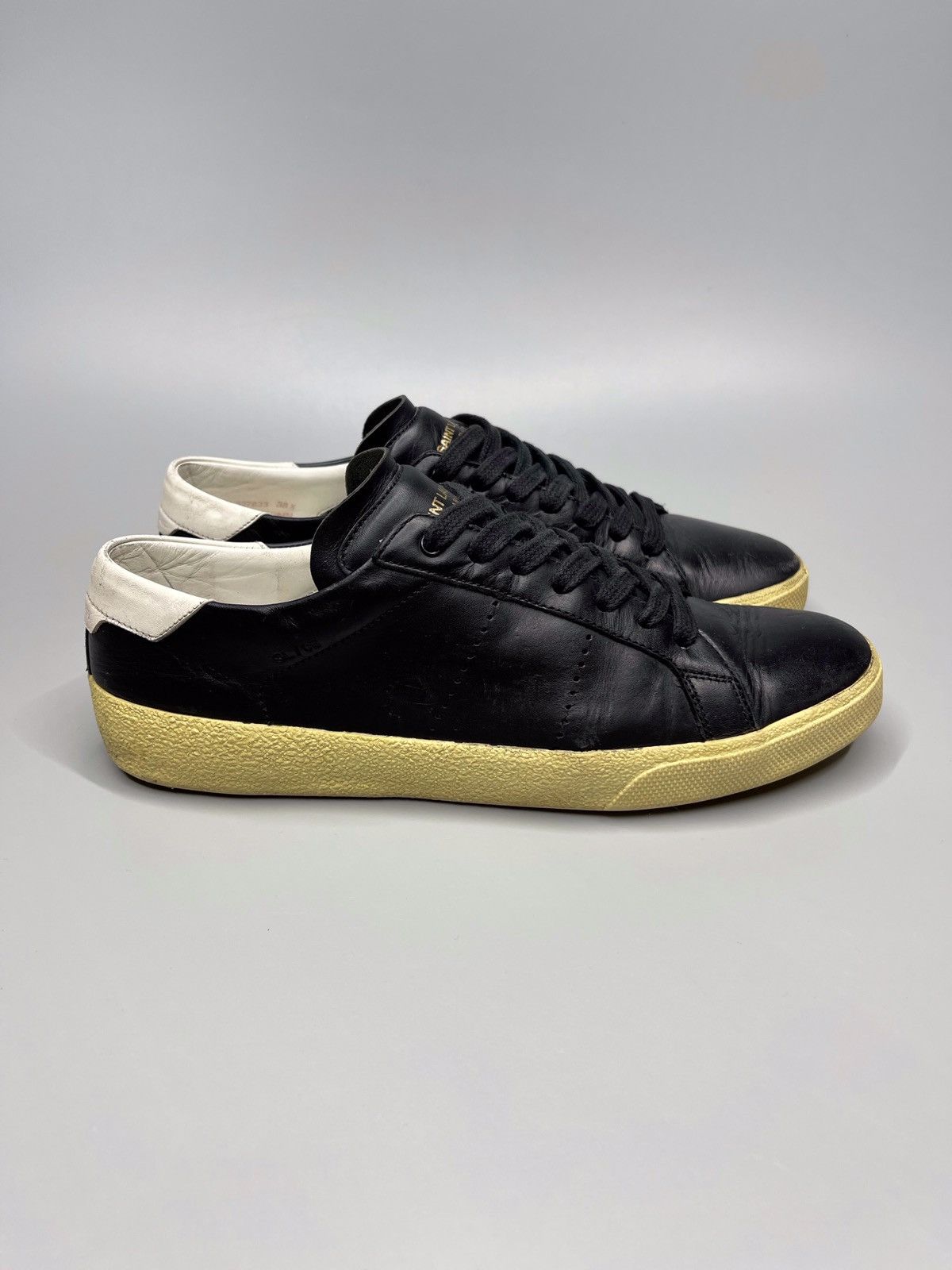 Saint Laurent Paris Saint Laurent Paris Leather Low-Top Sneakers SL/06 Size US 8.5 / IT 38.5 - 1 Thumbnail
