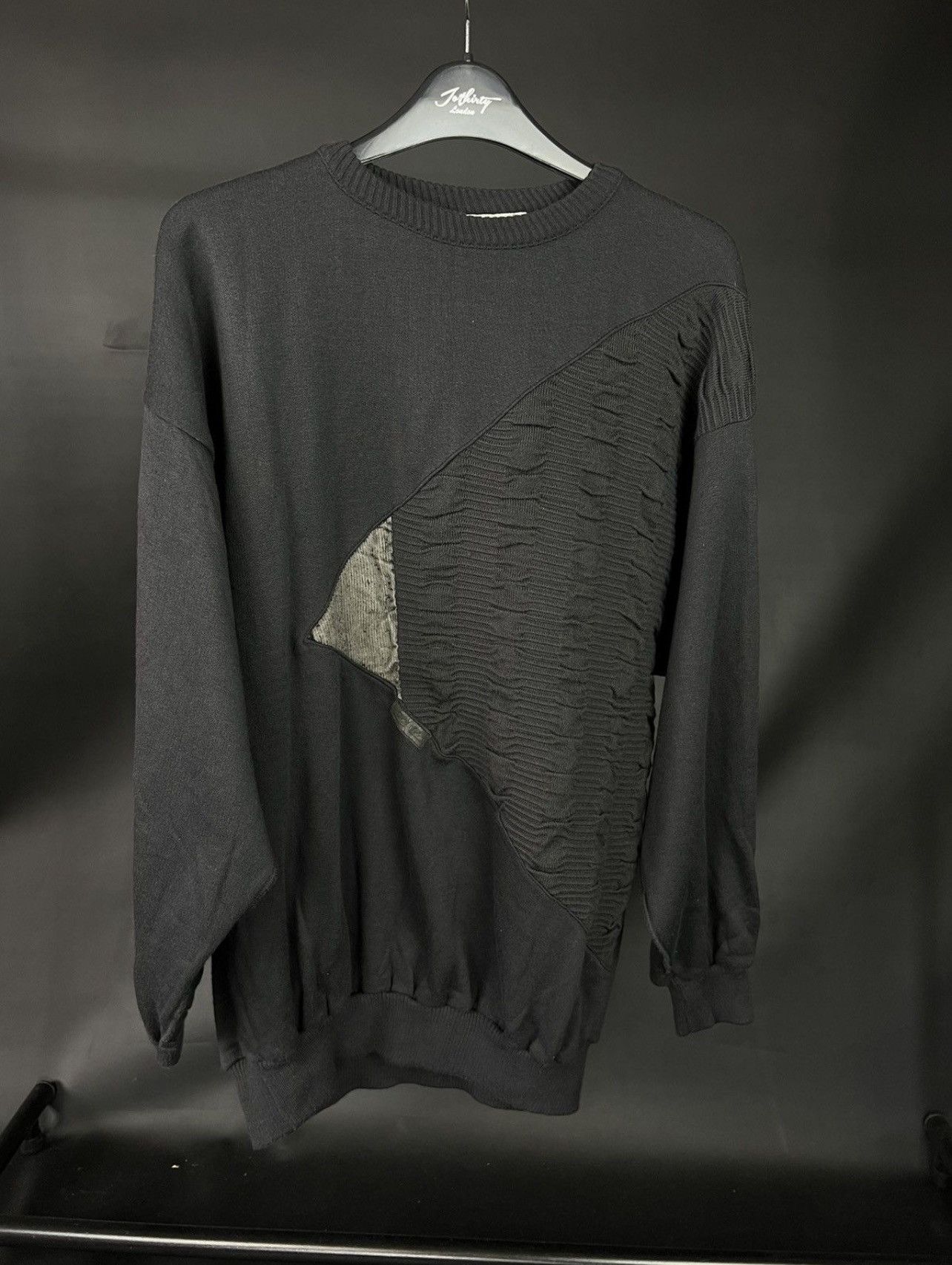 VTG sweater Carlo Colucci Moda Uomo black with a pattern