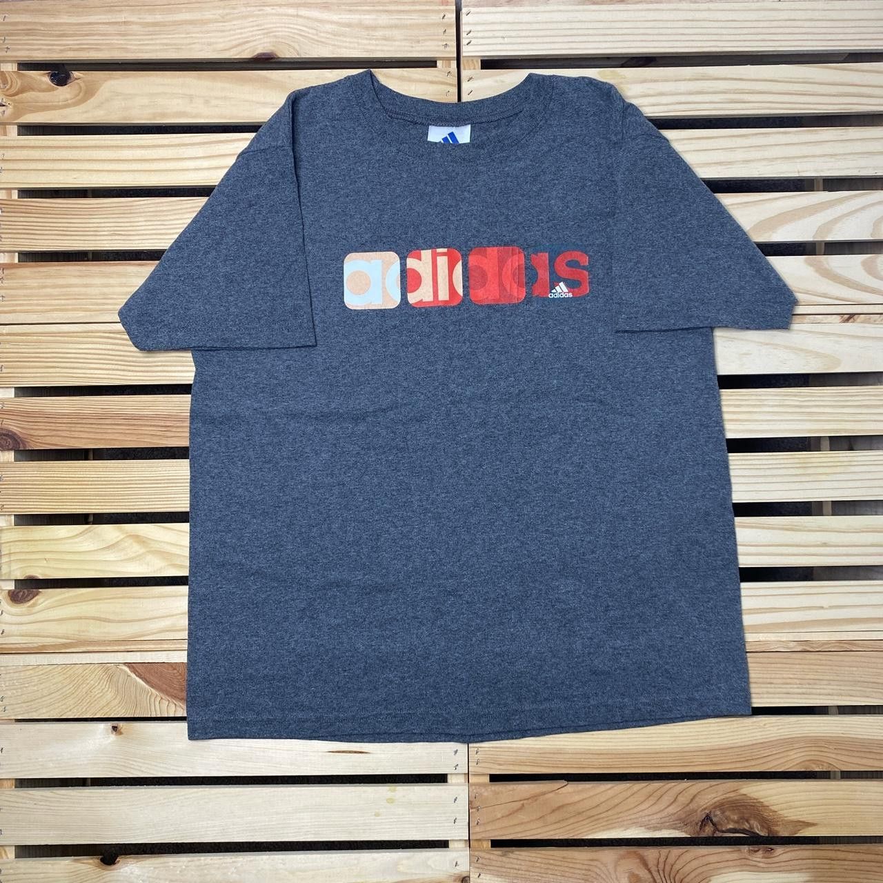 Adidas Vintage Adidas Gray Tee Size Large Size US L / EU 52-54 / 3 - 1 Thumbnail
