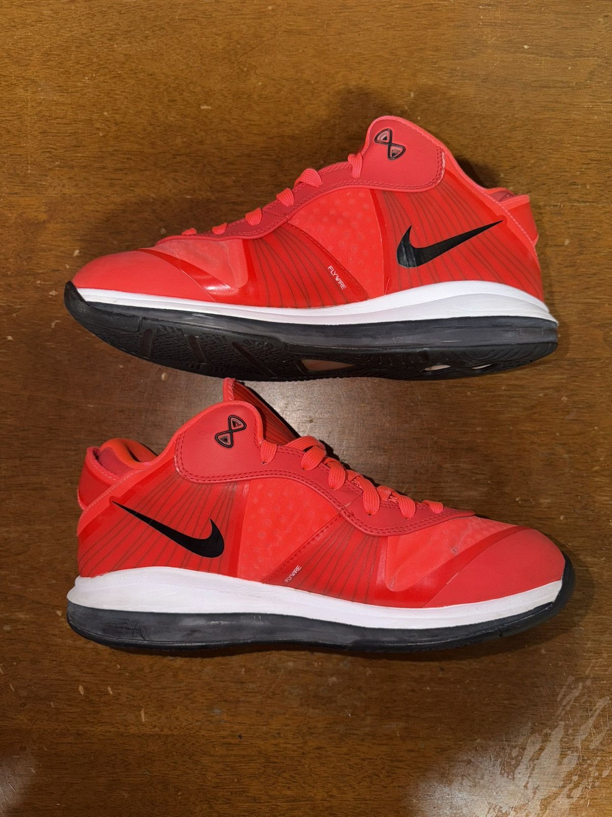 Nike Nike Lebron 8 v2 Low Solar Red size 10 Size US 10 / EU 43 - 2 Thumbnail