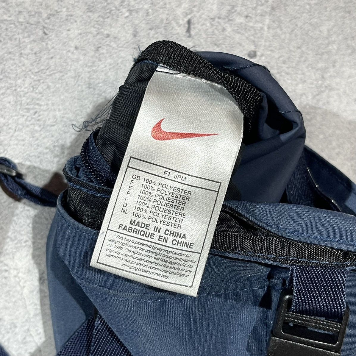 Nike × Vintage Vintage Nike Messenger Navy Blue Bag 365 All Zones Size ONE SIZE - 6 Thumbnail
