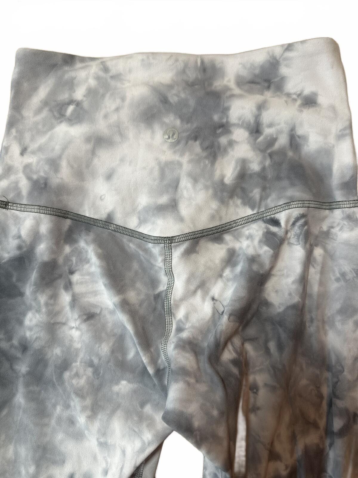 Lululemon Lululemon High-Rise Tie-Dye Leggings XS Size 26" / US 2 / IT 38 - 3 Thumbnail