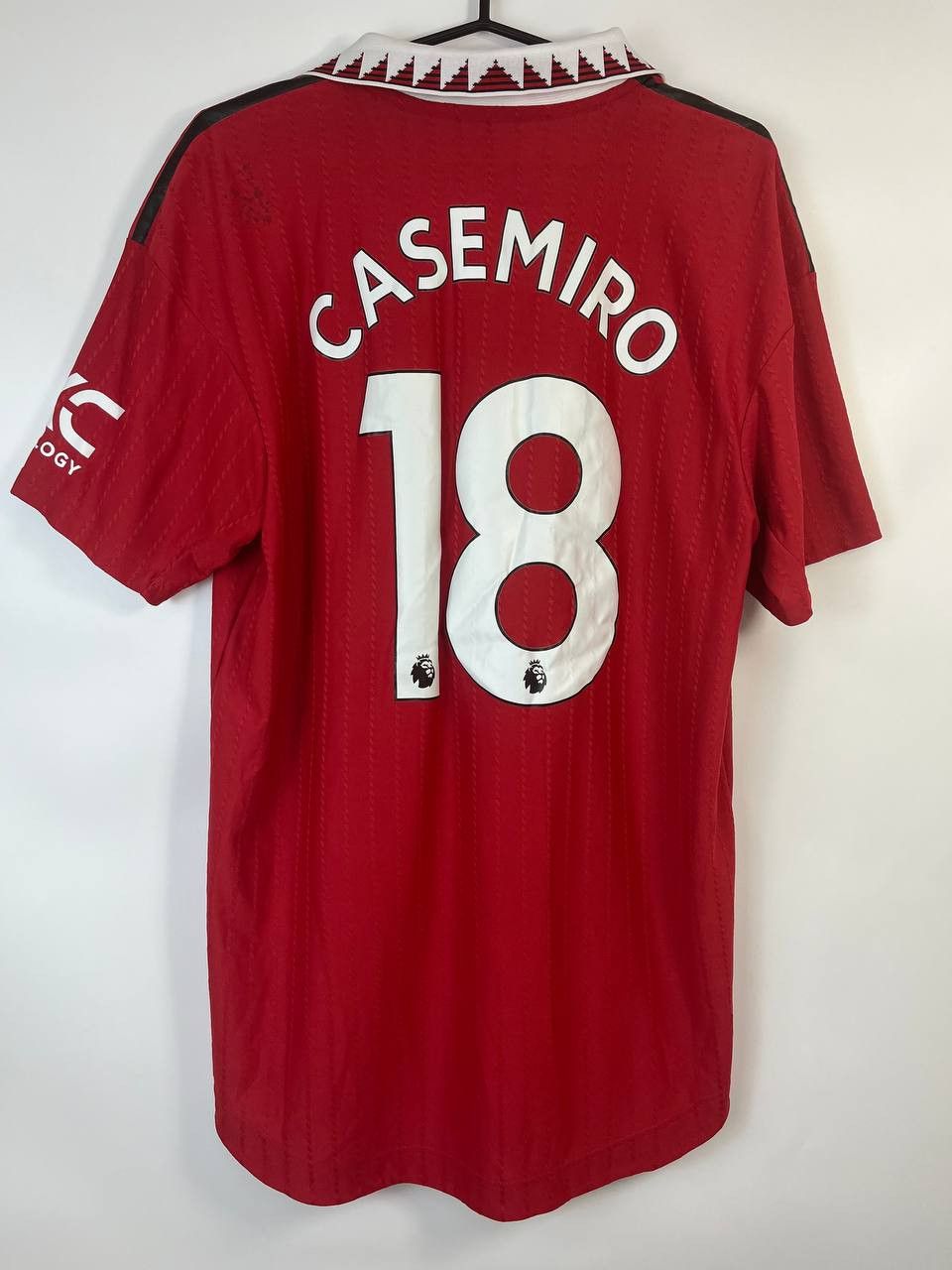 Adidas MANCHESTER UNITED 2022-23 HOME CASEMIRO #18 ADIDAS SIZE L Size US L / EU 52-54 / 3 - 8 Thumbnail
