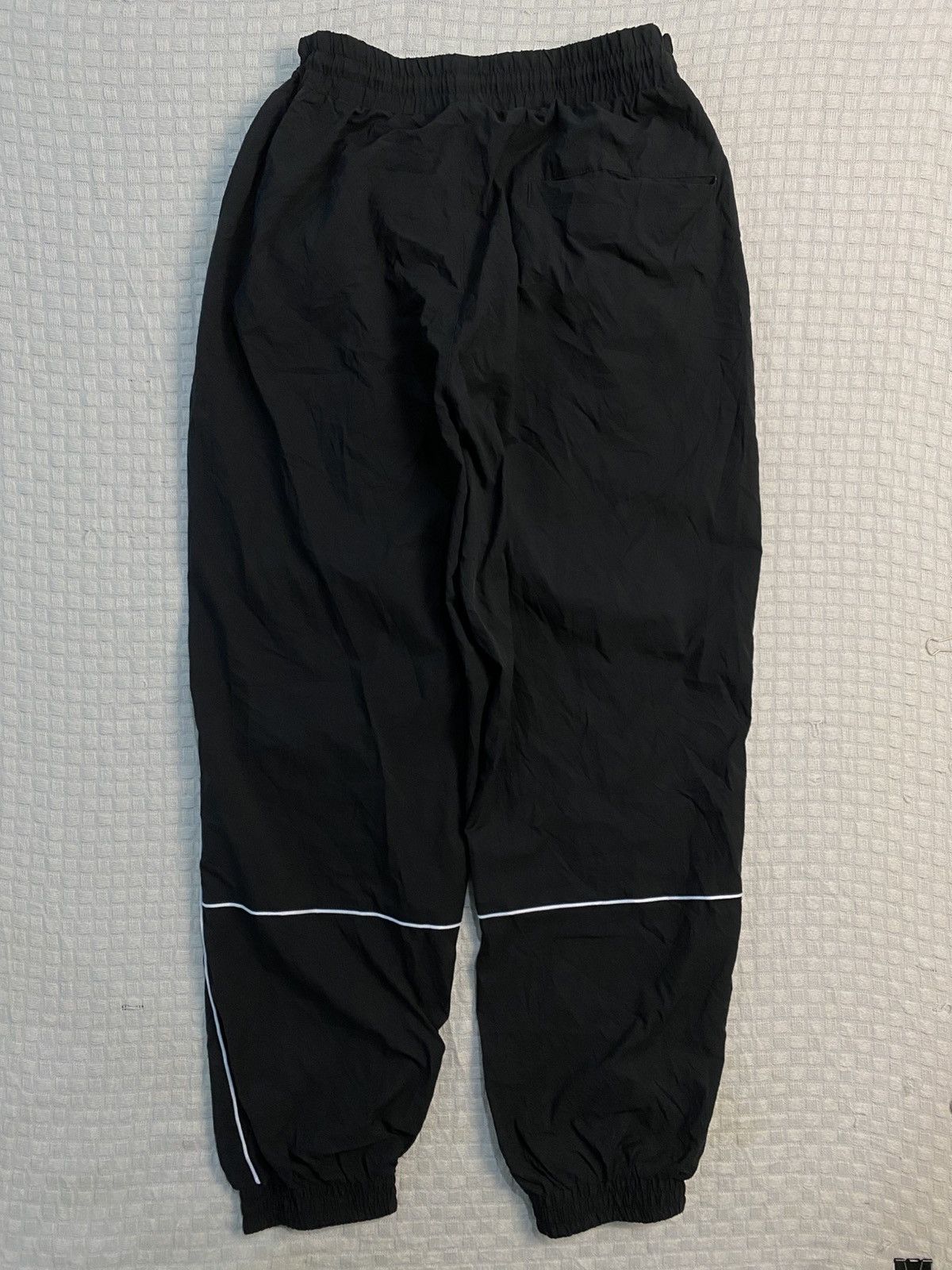 New Era NEW ERA BAGGY NYLON TRACK PANTS Y2K Size US 30 / EU 46 - 7 Thumbnail