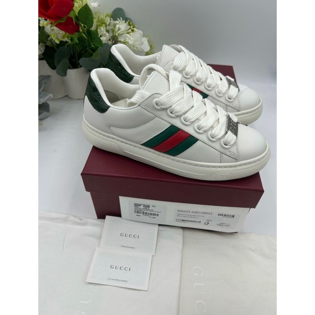Gucci Women's Gucci leather web stripe ace sneakers size 38.5 Size US 8.5 / IT 38.5 - 11 Thumbnail