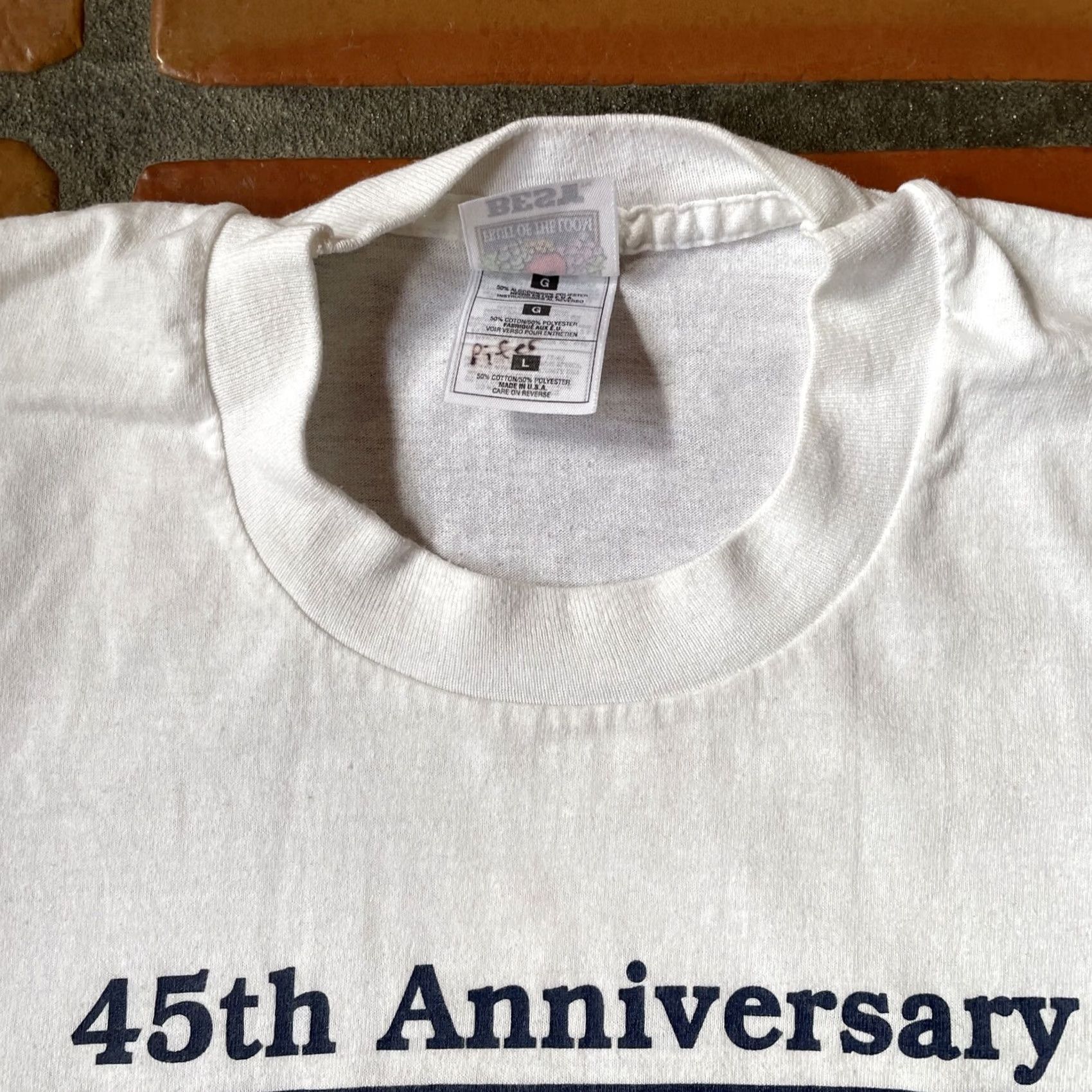 Fruit Of The Loom VINTAGE Fruit Of The Loom Men’s White Large T Shirt Made In USA 90s Graphic Tee Shirt Mens White 90s Size US L / EU 52-54 / 3 - 4 Thumbnail