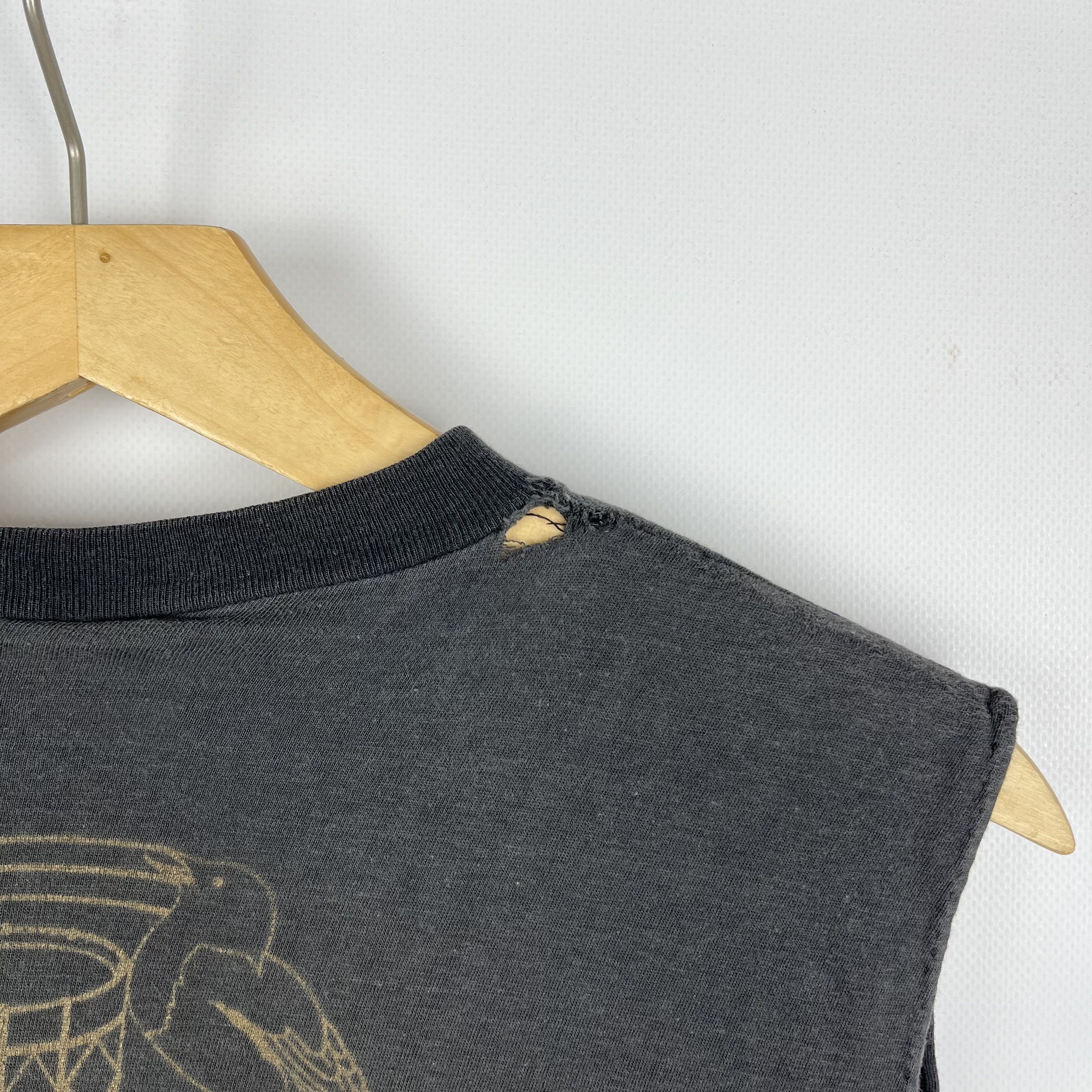 Band Tees Vintage Marillion Tour Rock Band Cropped T Shirt 1986 Size US M / EU 48-50 / 2 - 21 Thumbnail