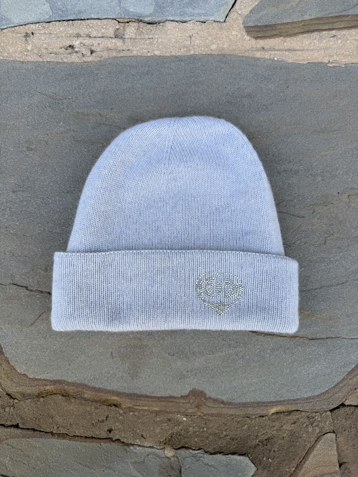 Chanel Chanel Crystal CC Heart Cashmere Beanie Size ONE SIZE - 1 Thumbnail