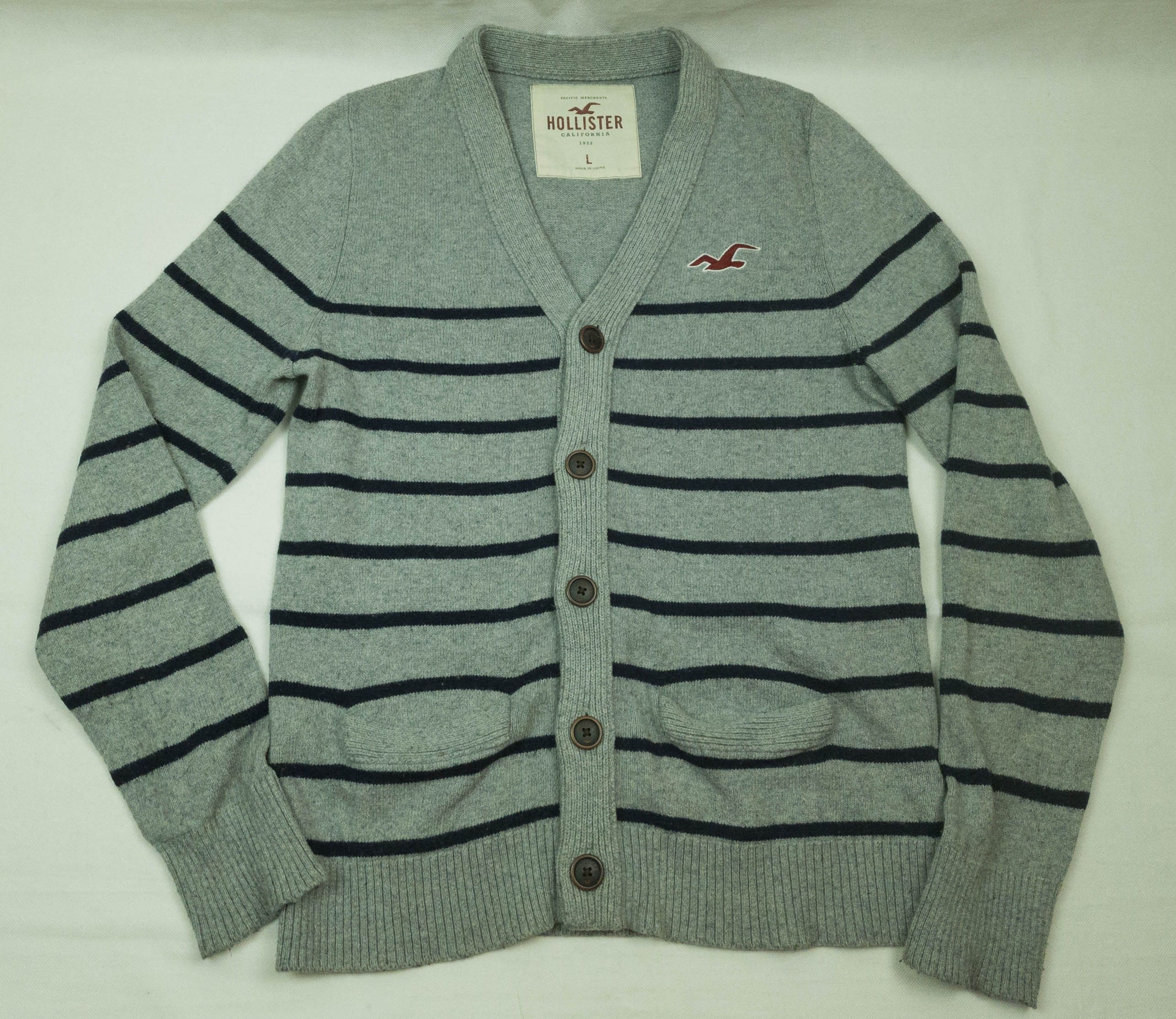 Hollister Hollister mens jumper cardigan size M ( LABEL L) gc Size US M / EU 48-50 / 2 - 3 Thumbnail