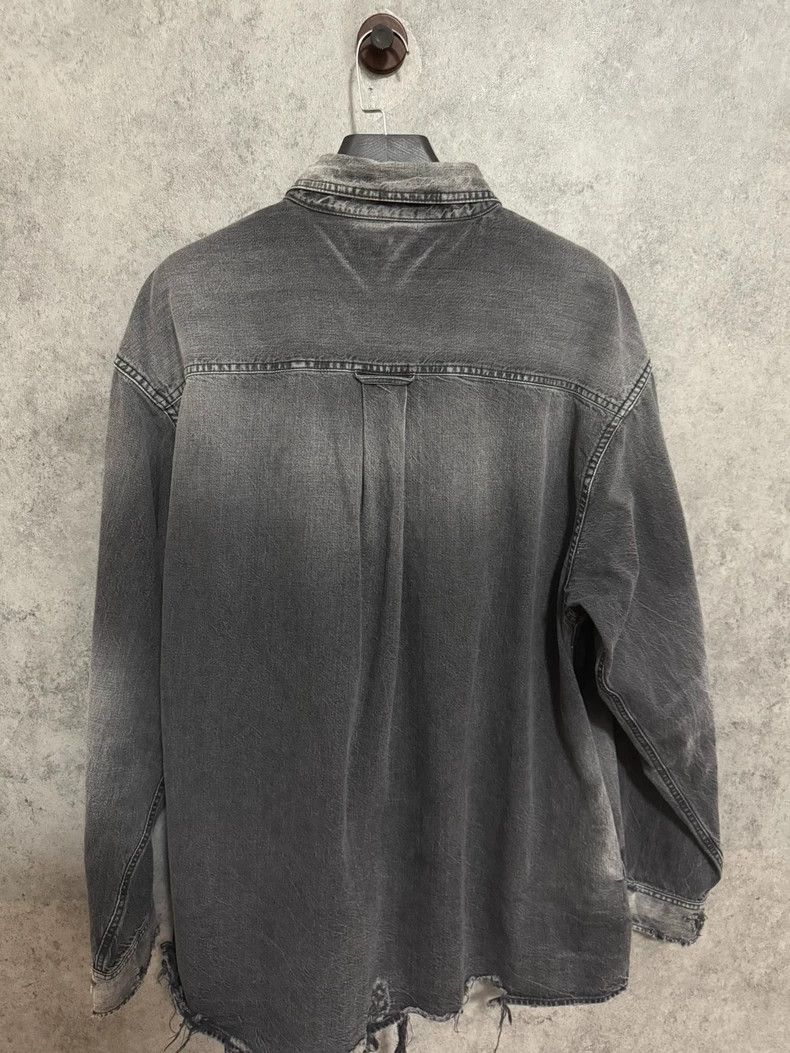 Balenciaga Balenciaga Embroidered logo destroys old long-sleeved shir Size US M / EU 48-50 / 2 - 5 Thumbnail