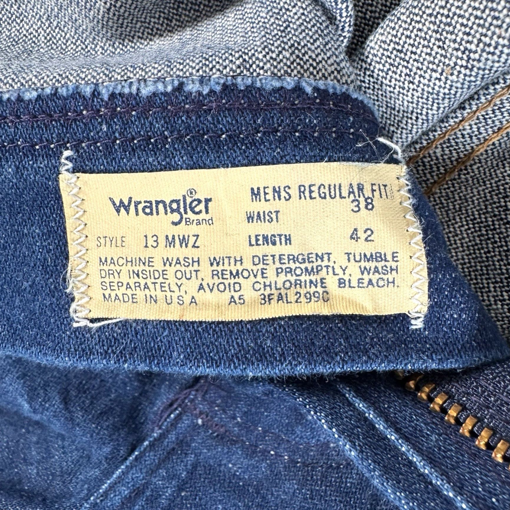 Wrangler VINTAGE Wrangler 36X35 Jeans Denim Blue Mens Regular Wide Straight Cowboy Western Workwear 90s 13MWZ Rodeo Cowboy Cut Pockets 90s Theme Size US 36 / EU 52 - 6 Thumbnail