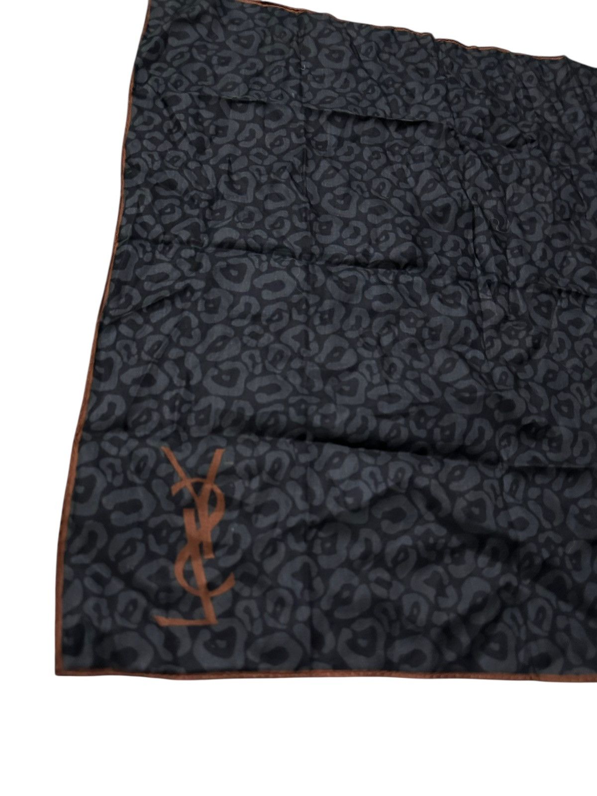 Yves Saint Laurent Yves saint laurent silk scarf 19 inch x 19 inch Size ONE SIZE - 2 Thumbnail
