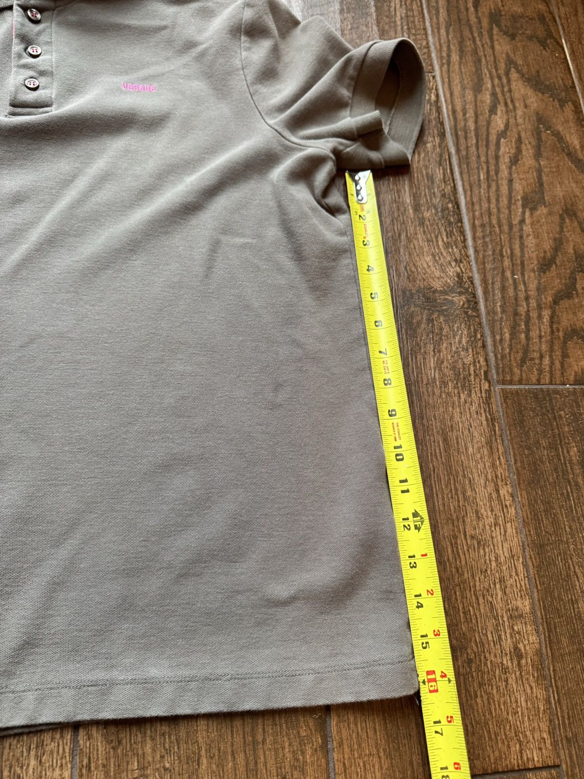 Versace × Vintage Vintage Versus Versace Gray Polo Size XXL Size US XXL / EU 58 / 5 - 5 Thumbnail