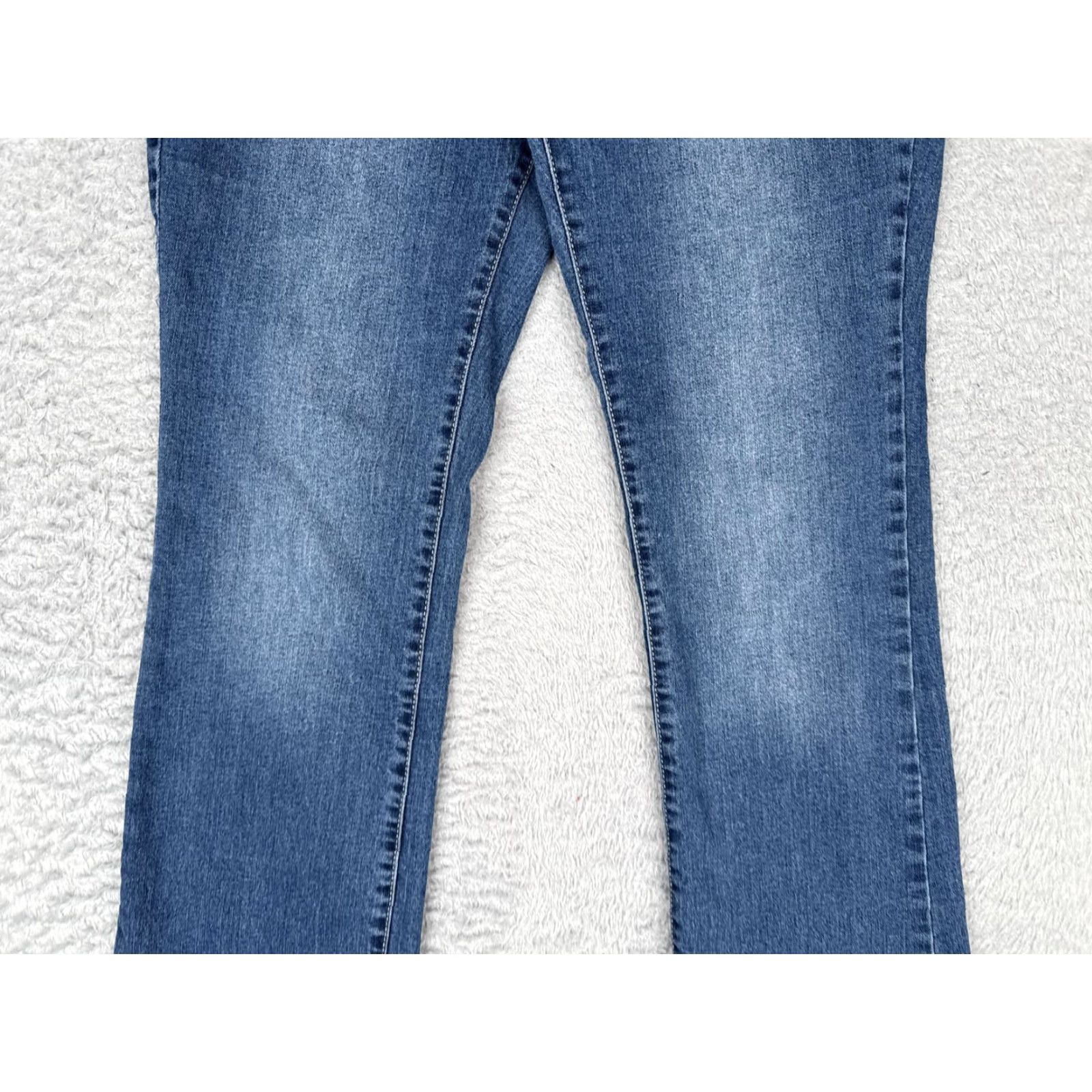 Vintage No Boundaries Jeans Bootcut Juniors 11 Blue Med Wash Mid Rise Stretch 29x31 Womens Size 32" / US 10 / IT 46 - 3 Thumbnail