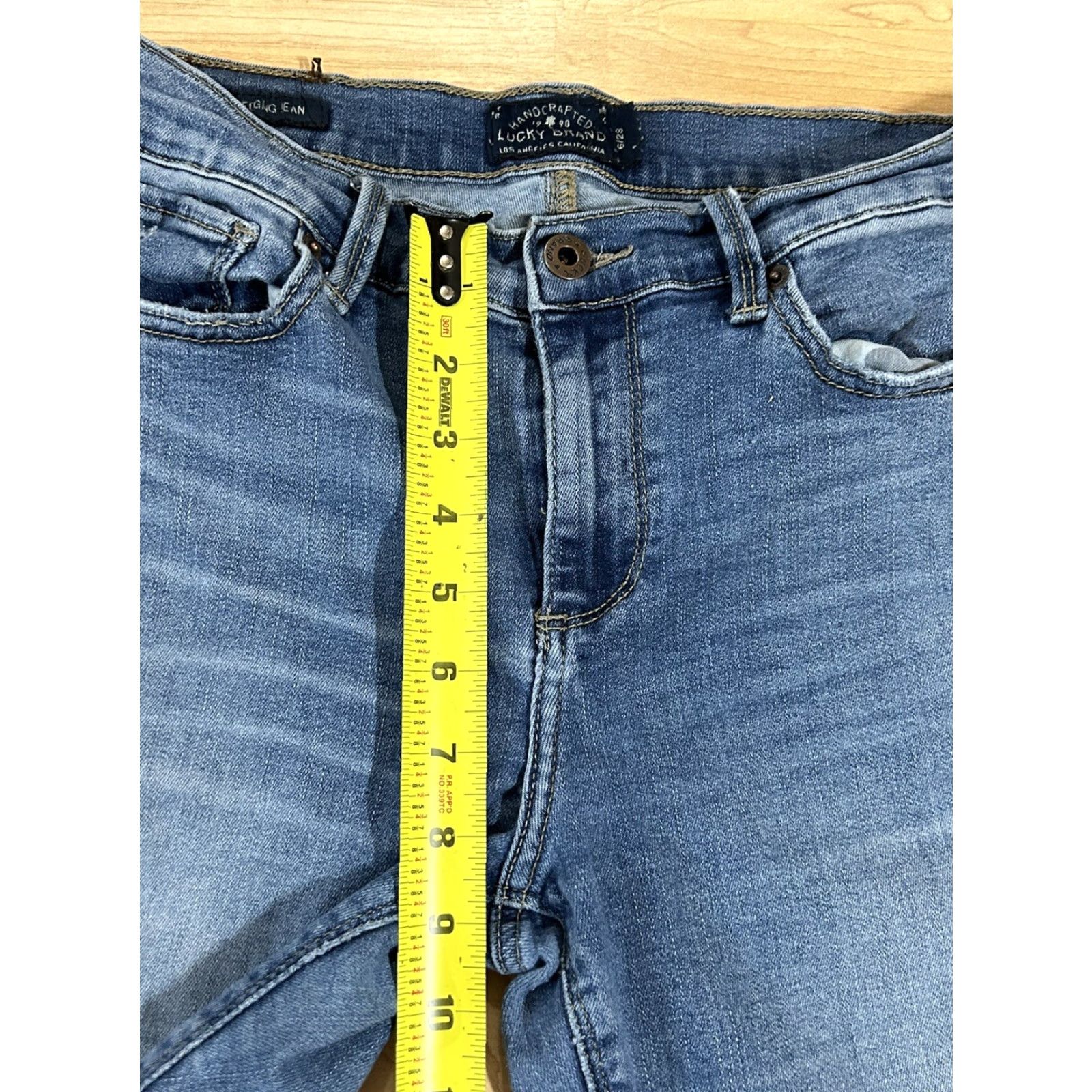 Lucky Brand Lucky Brand Brooke Legging Jean Blue Denim Distressed sz 6/28 Women Jeans Jegging Distressed Medium Wash Blue Size 28" / US 6 / IT 42 - 4 Thumbnail