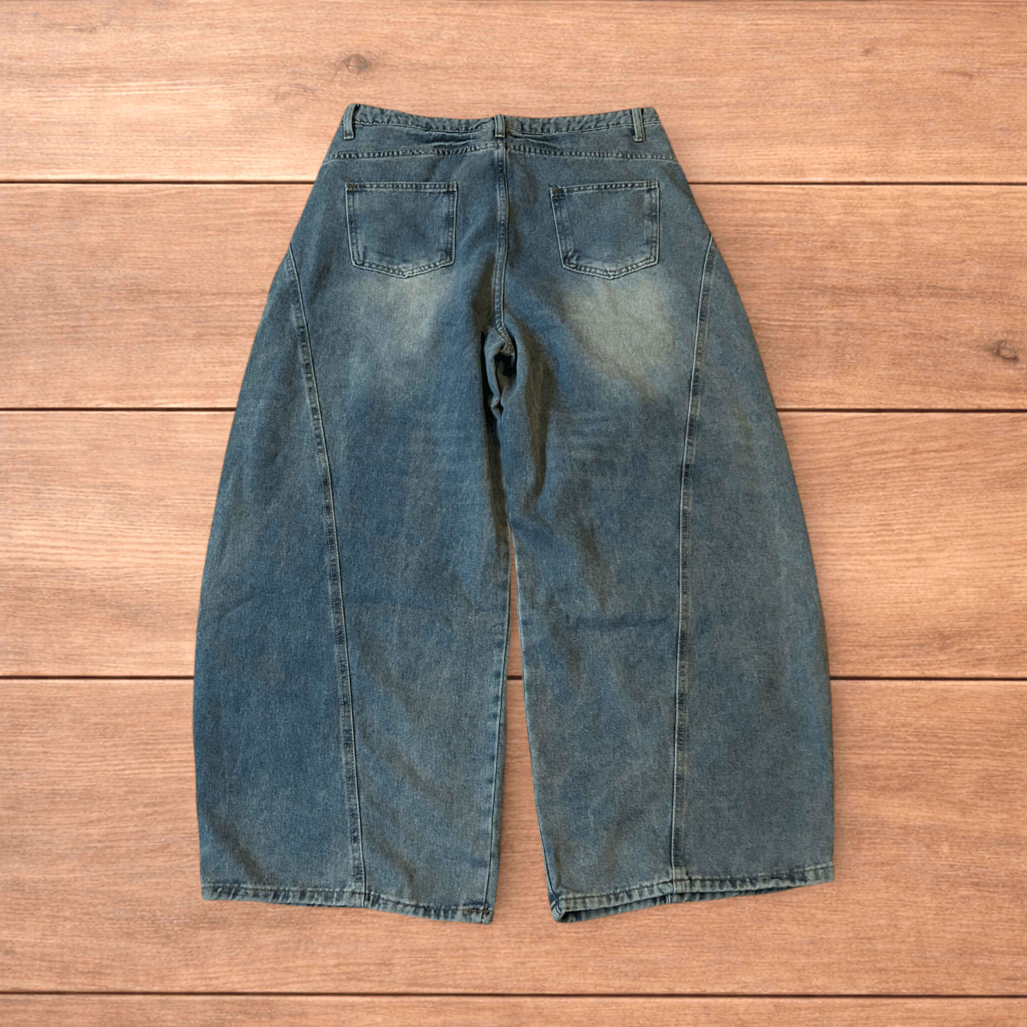 Japanese Brand Vintage style baggy wide leg skater jeans with fade in blue. Size US 36 / EU 52 - 2 Thumbnail