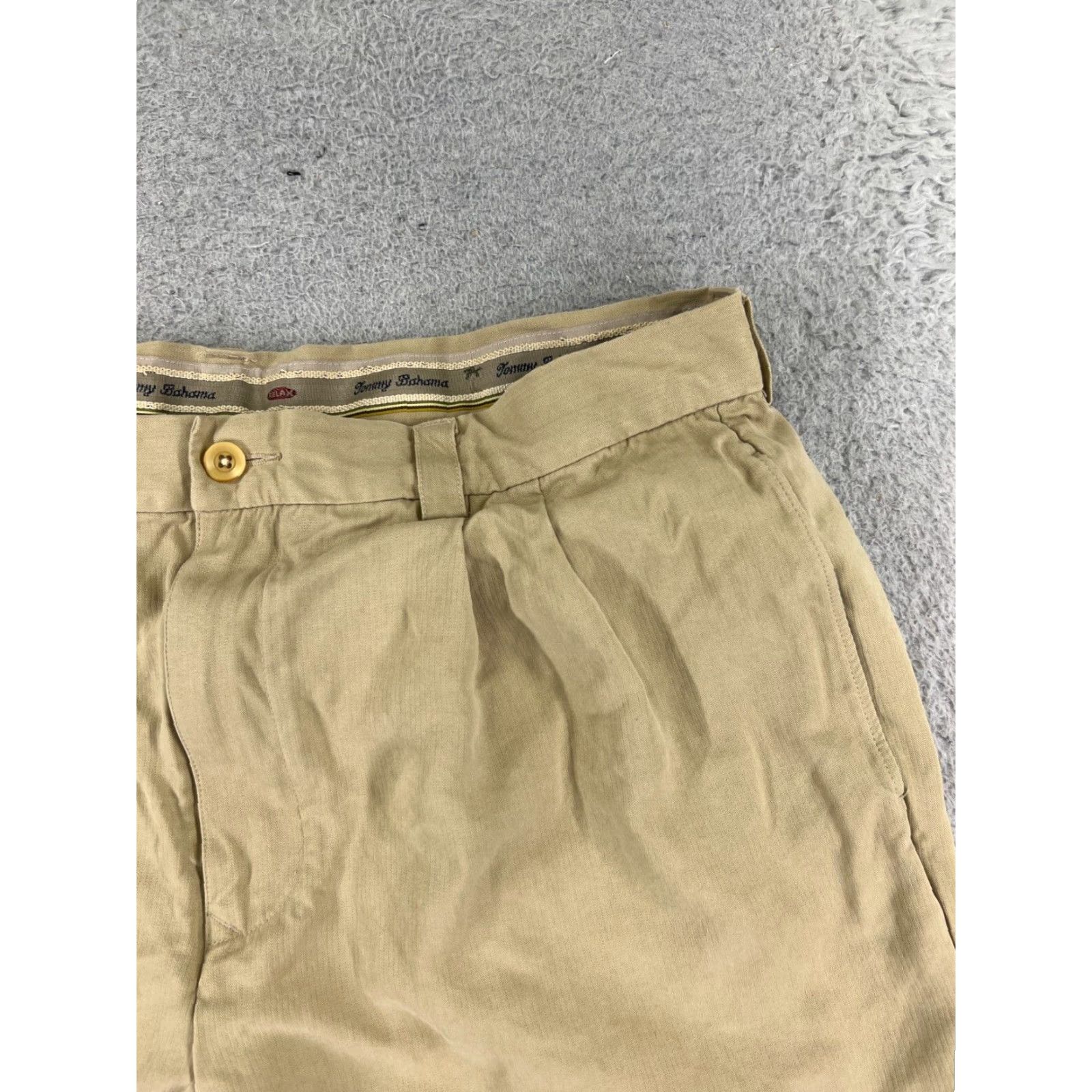 Tommy Bahama Tommy Bahama Shorts Adult 36 Beige Silk Bermuda Pleated Beach Vacation Size US 36 / EU 52 - 5 Thumbnail