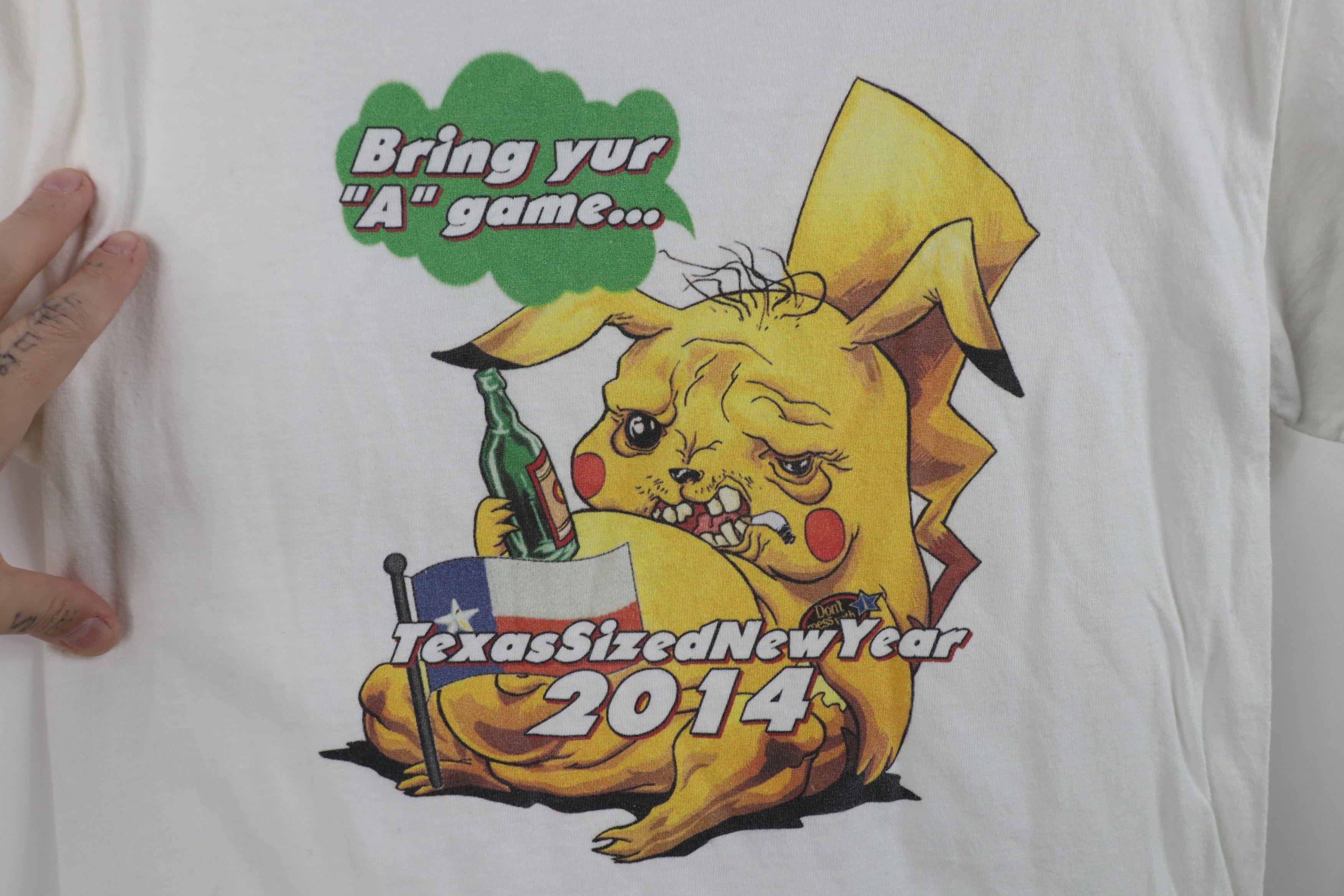 Vintage Y2K Streetwear 2014 New Year Texas Drunk Pikachu T-Shirt Size US S / EU 44-46 / 1 - 4 Thumbnail