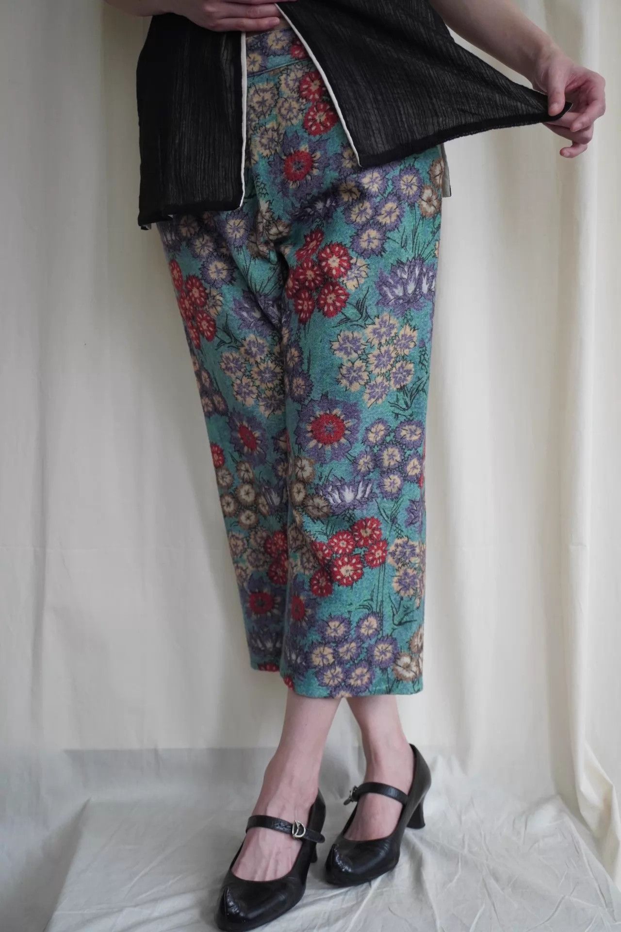 Yohji Yamamoto Yohji Yamamoto 04aw Ethnic Flower Print Wide 7/8 Pants Size 26" / US 2 / IT 38 - 4 Thumbnail