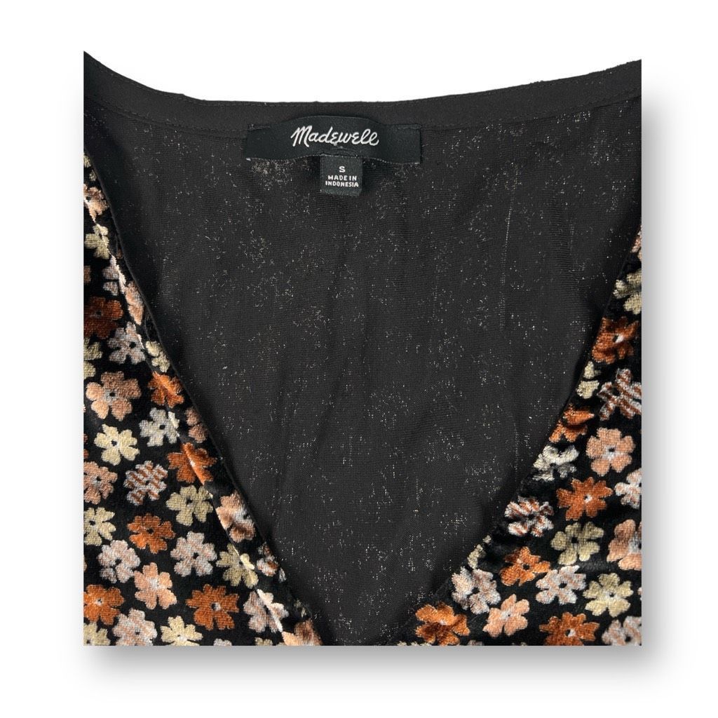 Madewell Madewell Velvet Tulip Sleeve Floral Top Size Small Size S / US 4 / IT 40 - 2 Thumbnail