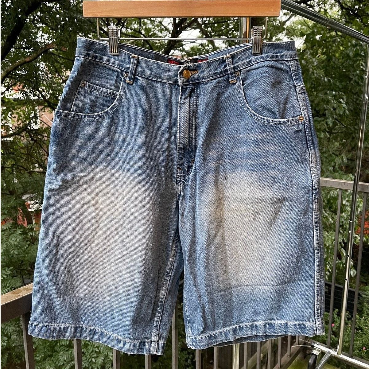 Vintage Y2K Baggy Faded Thrashed Denim Shorts ERD Grunge Jnco Skater Size US 33 - 2 Thumbnail