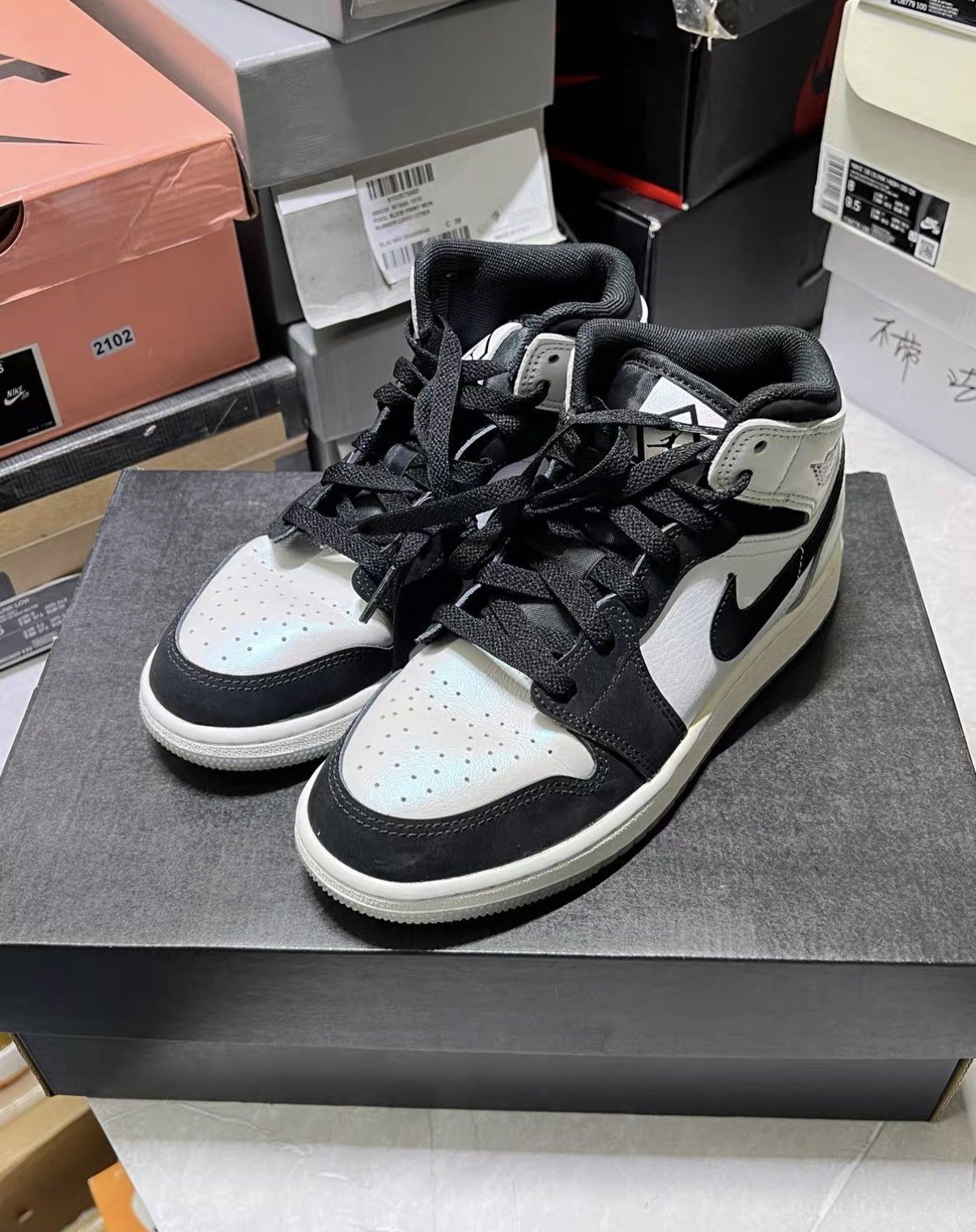 Jordan Brand Air Jordan 1 Panda J42 Size US 5 / IT 35 - 3 Thumbnail