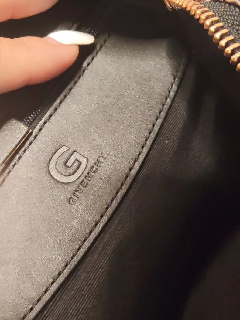 Givenchy Givenchy Shark Tooth Black Leather Bag, Handheld or Single Size ONE SIZE - 3 Thumbnail