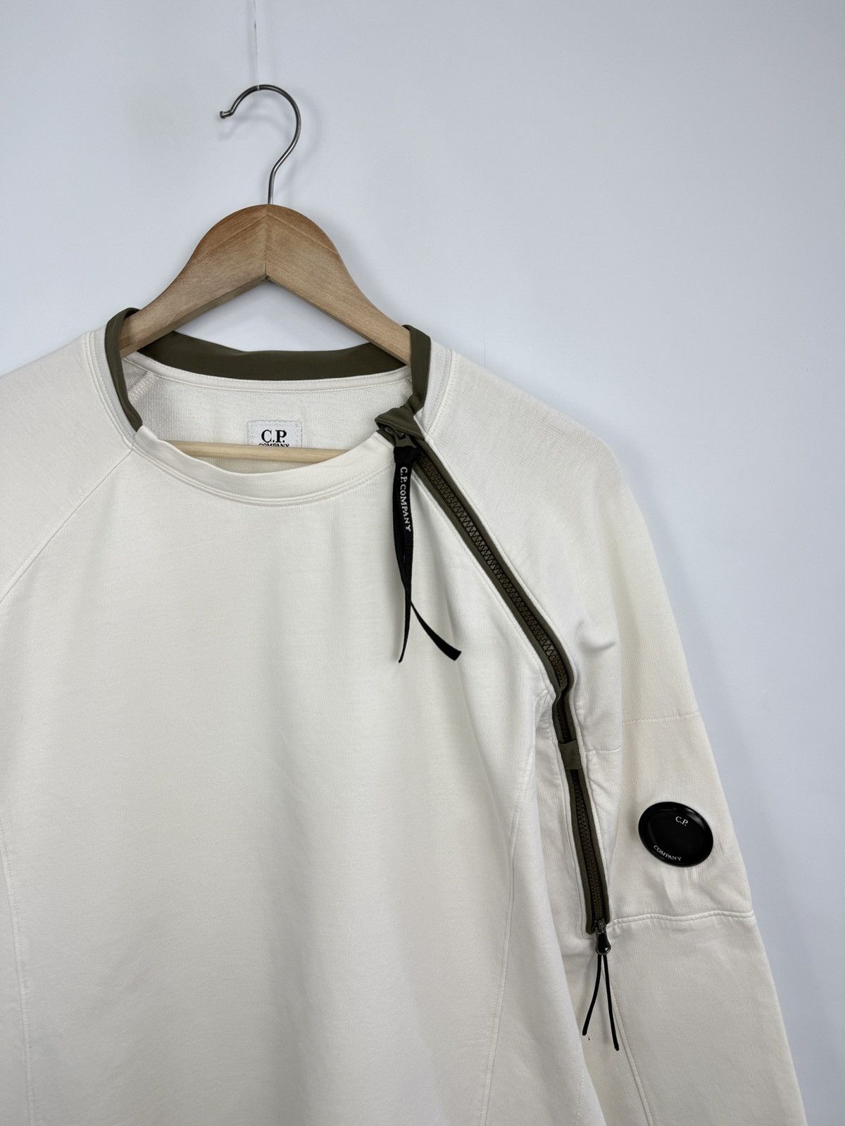 C.P. Company 🇮🇹 Y2K C. P. Company Lens Asymmetrical Zip Sweatshirt Rare Size US M / EU 48-50 / 2 - 3 Thumbnail