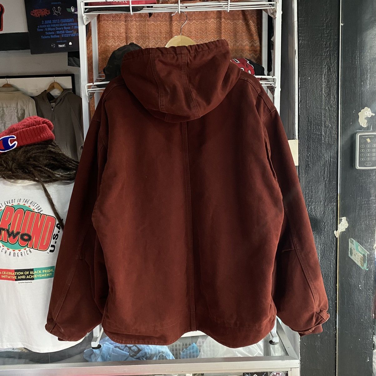 Carhartt Vintage Carhartt J141 Sherpa Lined Hooded Jacket Maroon Size US XXL / EU 58 / 5 - 2 Thumbnail