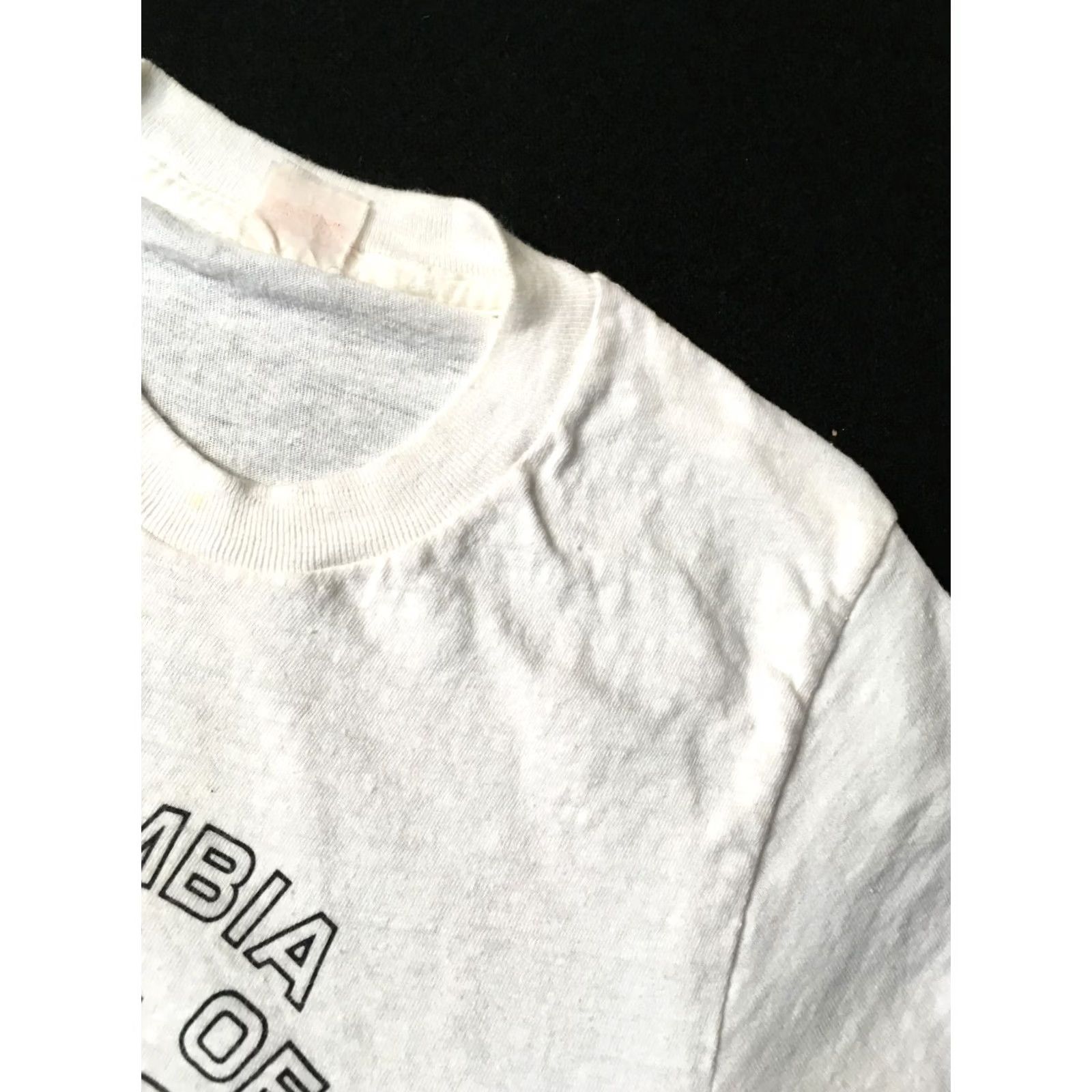 Vintage VINTAGE COLUMBIA SCHOOL OF BROADCASTING 1992 T-Shirt Small Single Stitch White health knit Mens Size US S / EU 44-46 / 1 - 3 Thumbnail
