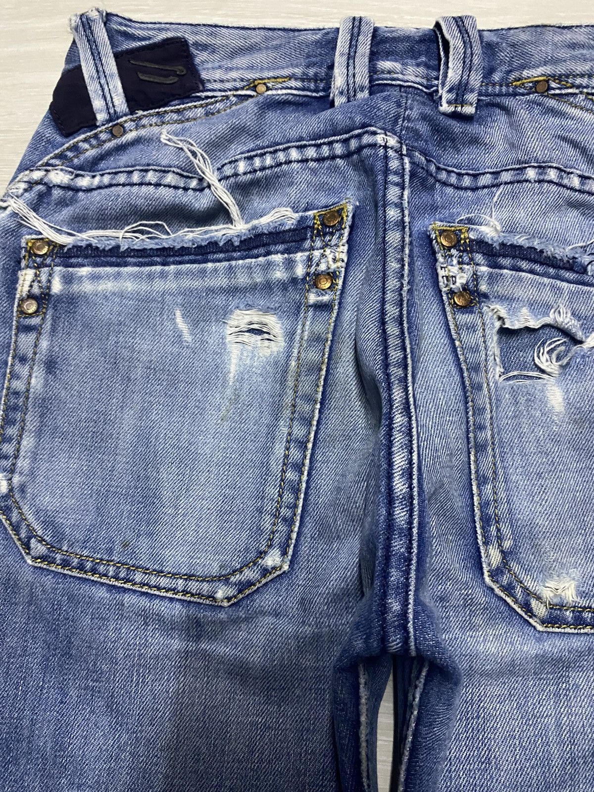 Diesel Black Gold Vintagw Diesel Italy Faded Wash Distressed Loose Jeans Size US 29 - 9 Thumbnail