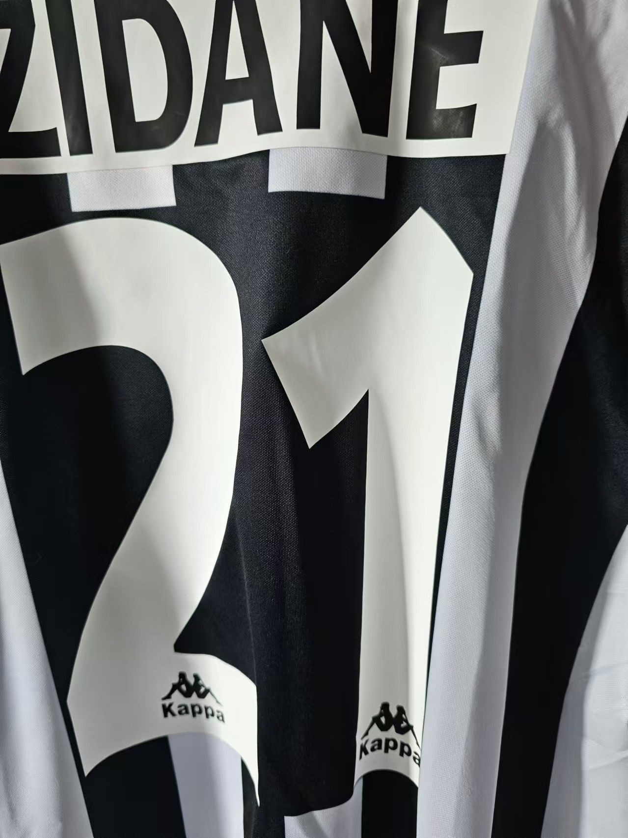 Other Juventus #21 Zidane Jersey Home XXL Size US XXL / EU 58 / 5 - 3 Thumbnail