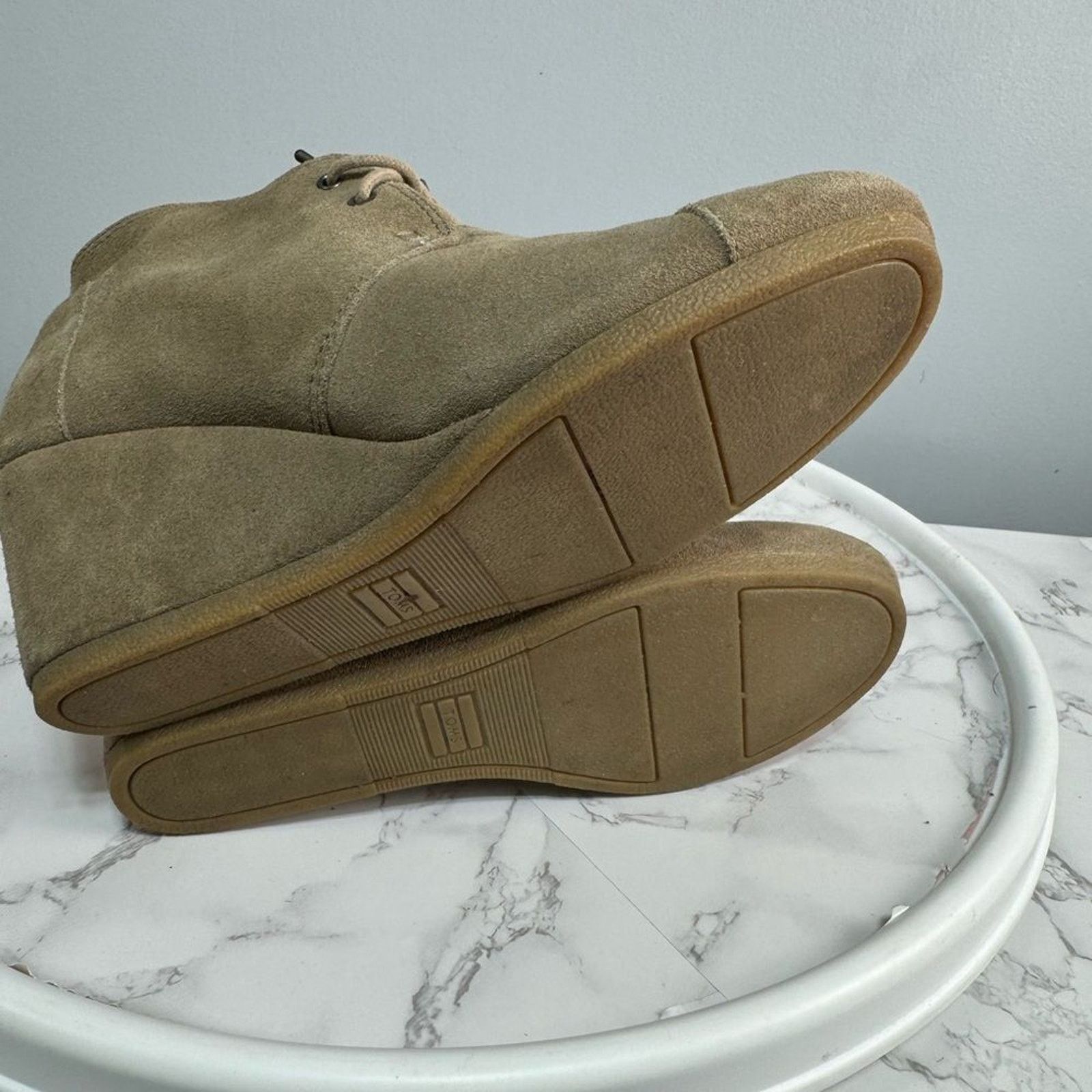 Toms Toms Women’s Wedge Boots sz 8.5 Suede Lace Up # Box H773 Size US 8.5 / IT 38.5 - 9 Thumbnail