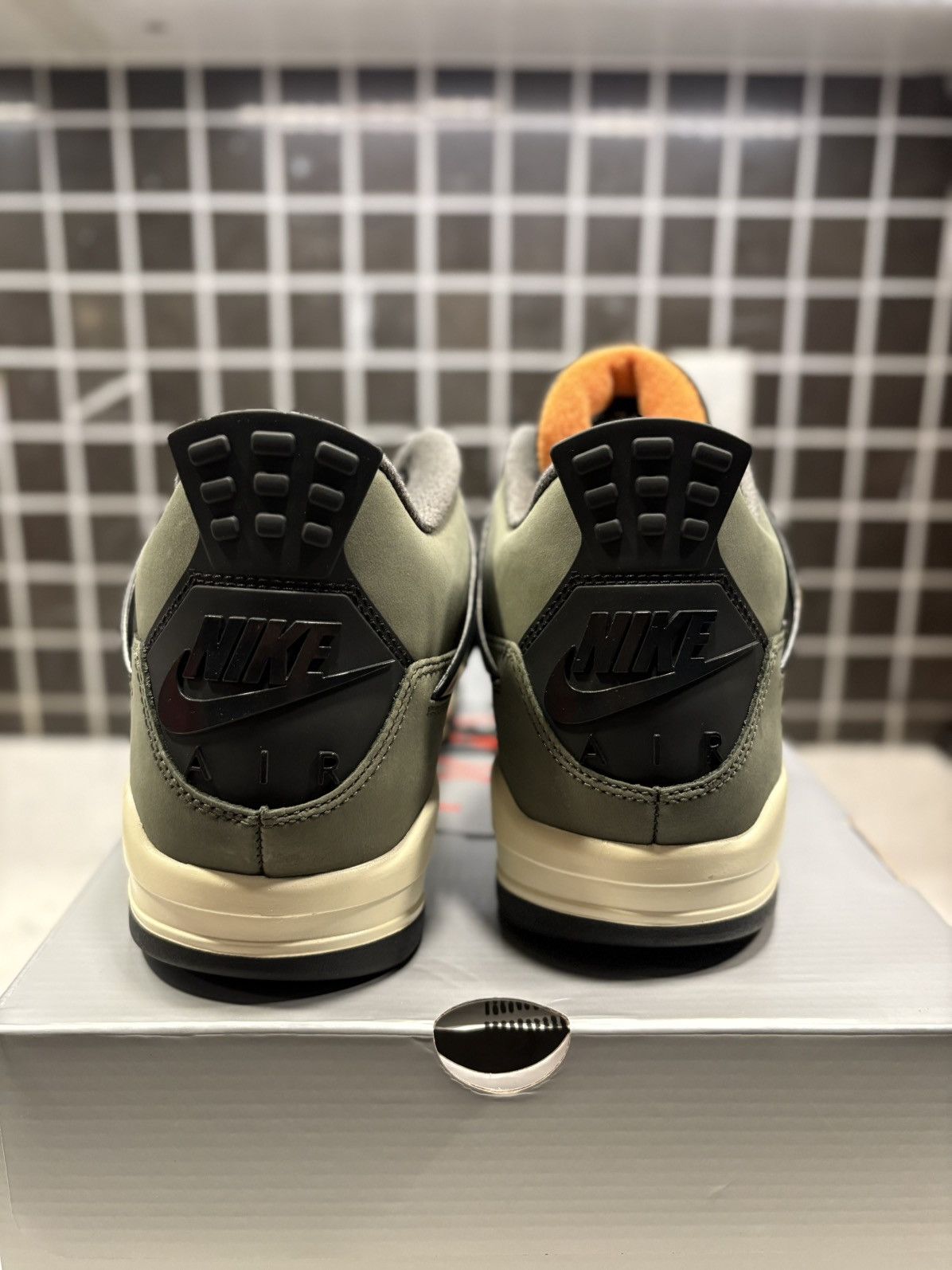 Jordan Brand Jordan x Undefeated 4s - 2025 Size US 10.5 / EU 43-44 - 8 Thumbnail