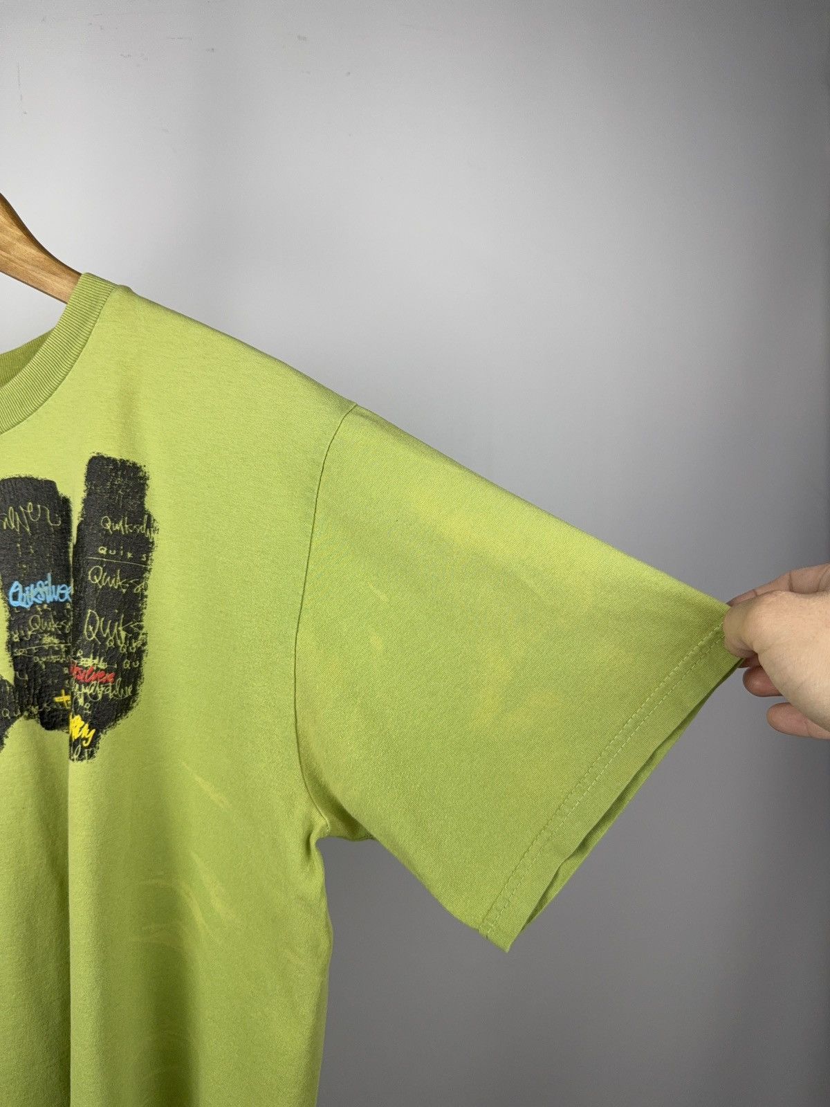 Quiksilver × Vintage Vintage 90s Quiksilver Tee Green Graffiti Surf Skater Y2K Size US M / EU 48-50 / 2 - 6 Thumbnail