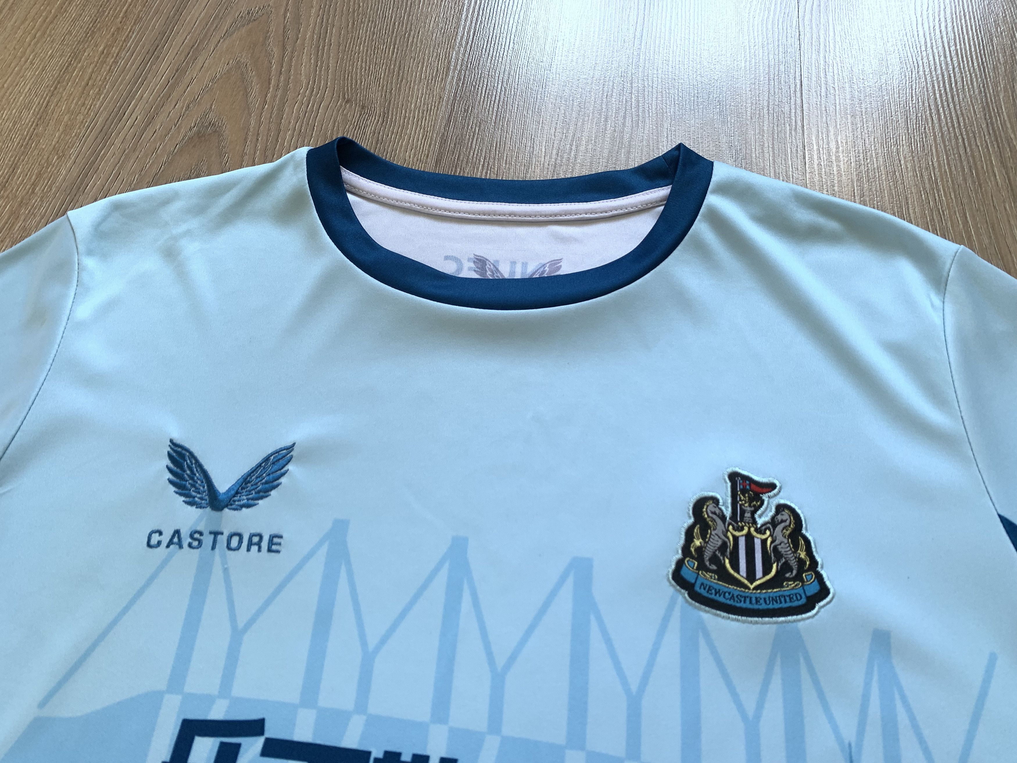 Castore Castore Newcastle United Pre Match Football Shirt 2022 Size US S / EU 44-46 / 1 - 4 Thumbnail