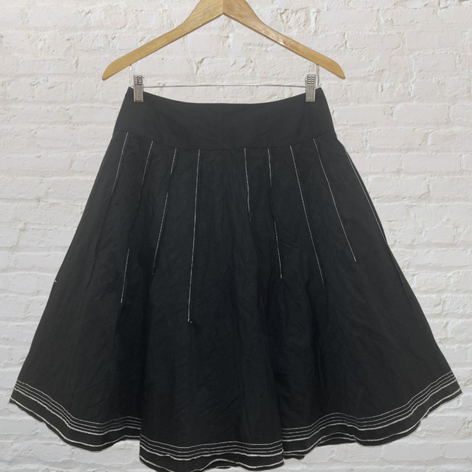 Emanuel Ungaro Emanuel Ungaro Black Flared Skirt - Size 6 Size 28" / US 6 / IT 42 - 2 Thumbnail