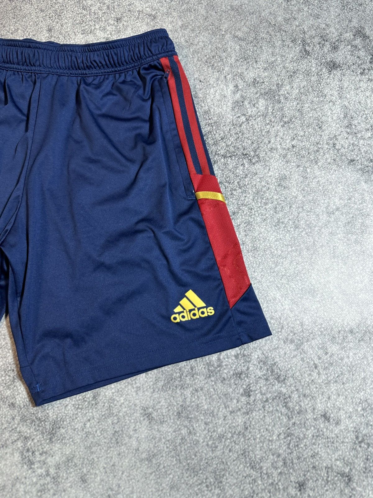 Adidas × Vintage Vintage Adidas Ajax Shorts Rare Streetwear Casual VTg Soccer Size US 32 / EU 48 - 3 Thumbnail