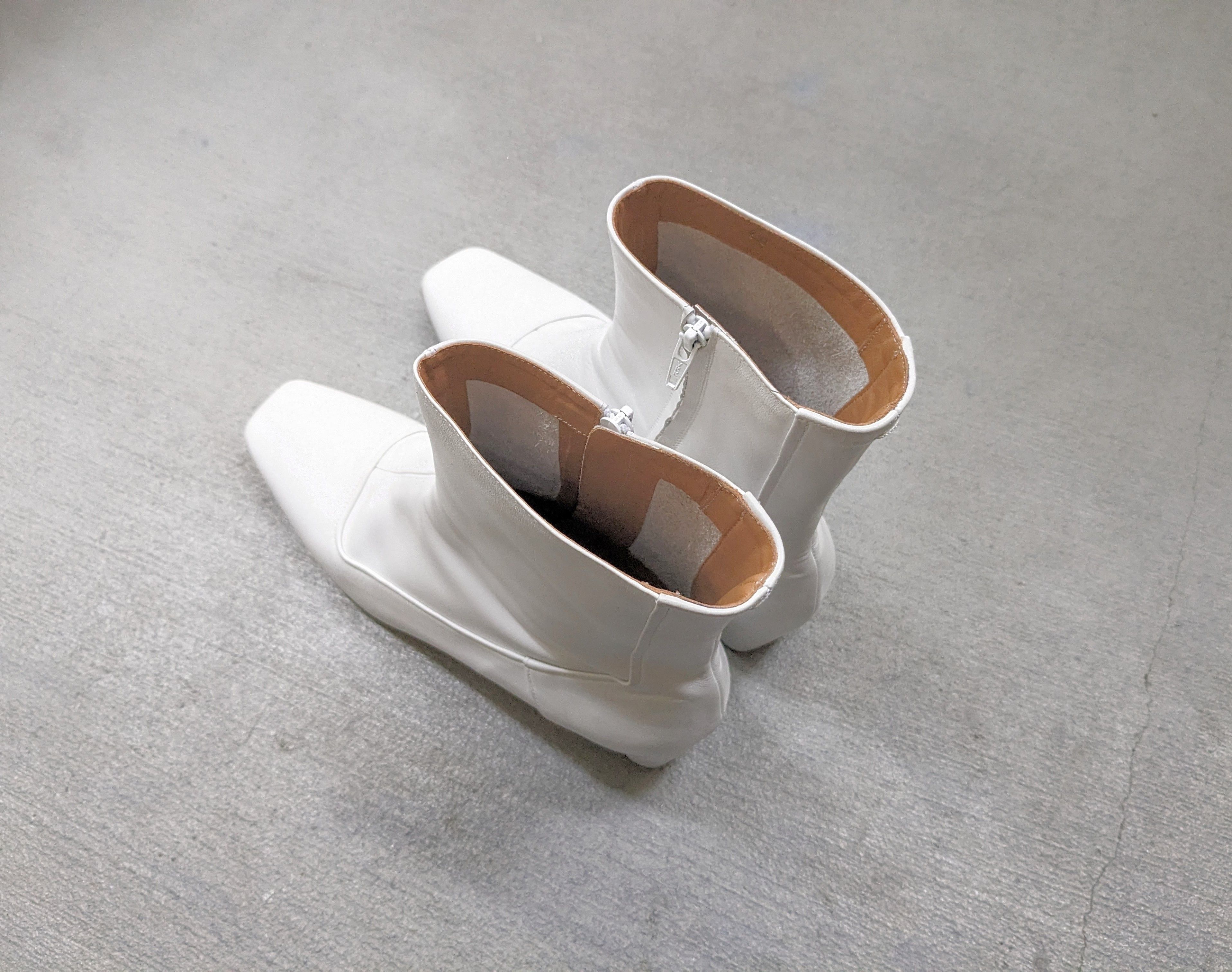 Maison Margiela Maison Margiela Boots Heels White Leather 7 40 Side Zip Size US 7 / EU 40 - 13 Thumbnail