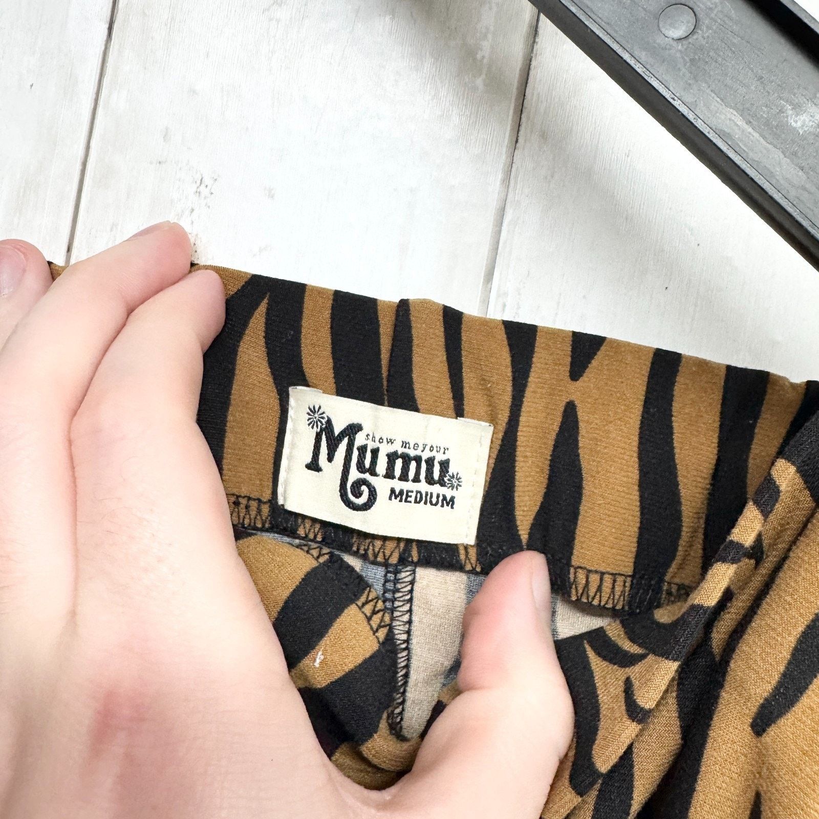 Show Me Your MuMu Show Me Your Mumu Skirt Medium Why Knot Taupe Tiger Mini Size 29" - 3 Thumbnail