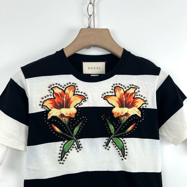 Gucci Gucci Black and white striped round-neck T-shirt with embr Size US S / EU 44-46 / 1 - 3 Thumbnail
