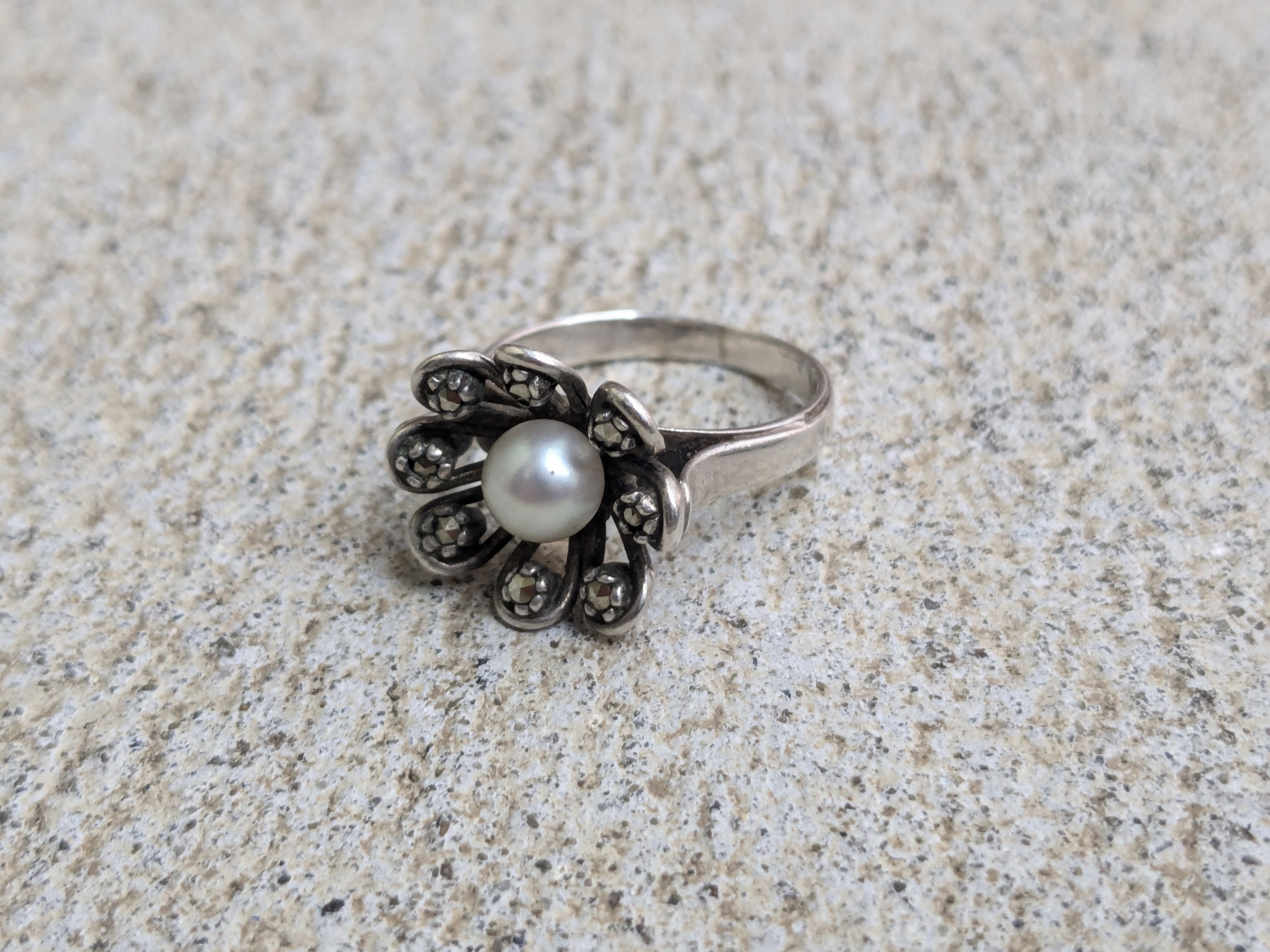Jewelry Sterling Silver Ring Pearl Size 7.75 Flower Marcasite Size ONE SIZE - 5 Thumbnail