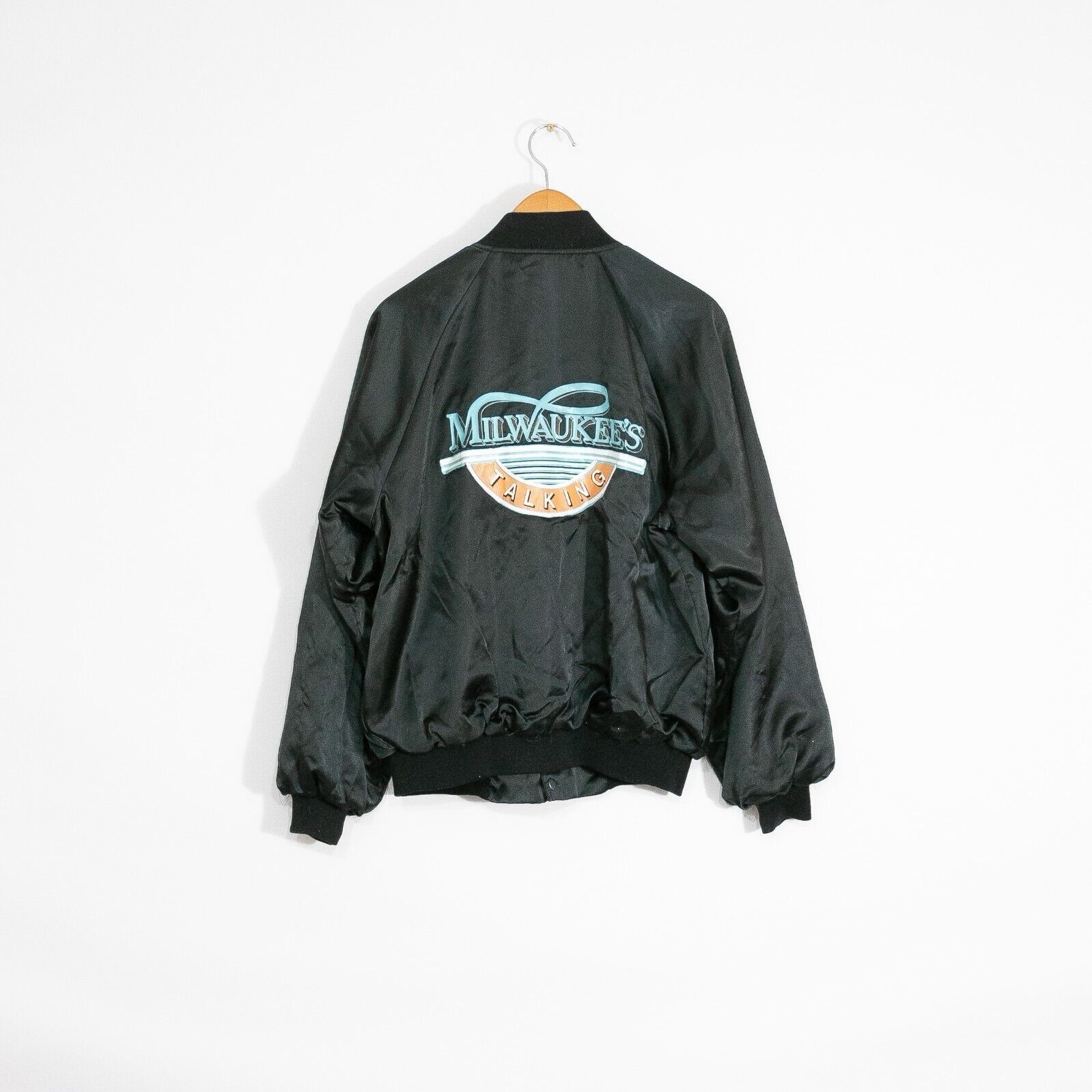 Vintage Vintage Milwaukees Talking Satin Windbreaker Mens Large Size US L / EU 52-54 / 3 - 1 Thumbnail