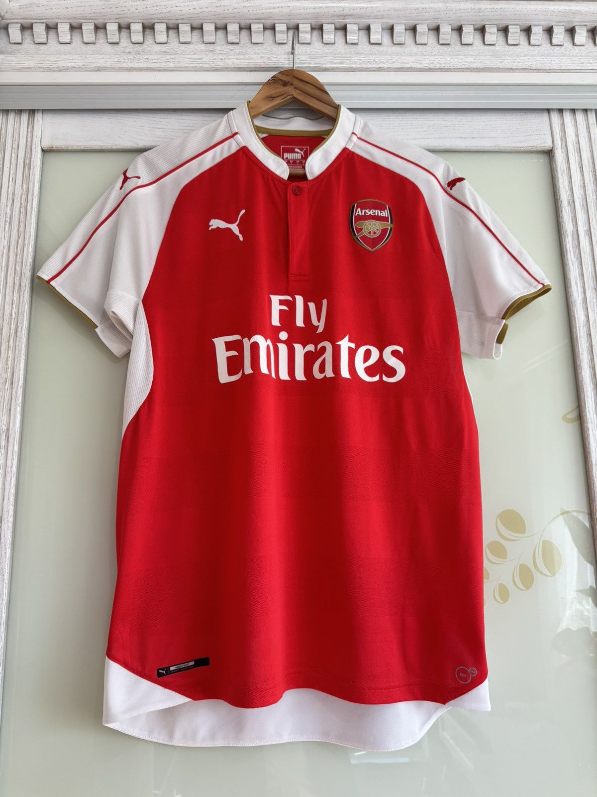Puma Arsenal 2015-2016 Home Soccer Jersey Football Shirt Kit Size US L / EU 52-54 / 3 - 6 Thumbnail