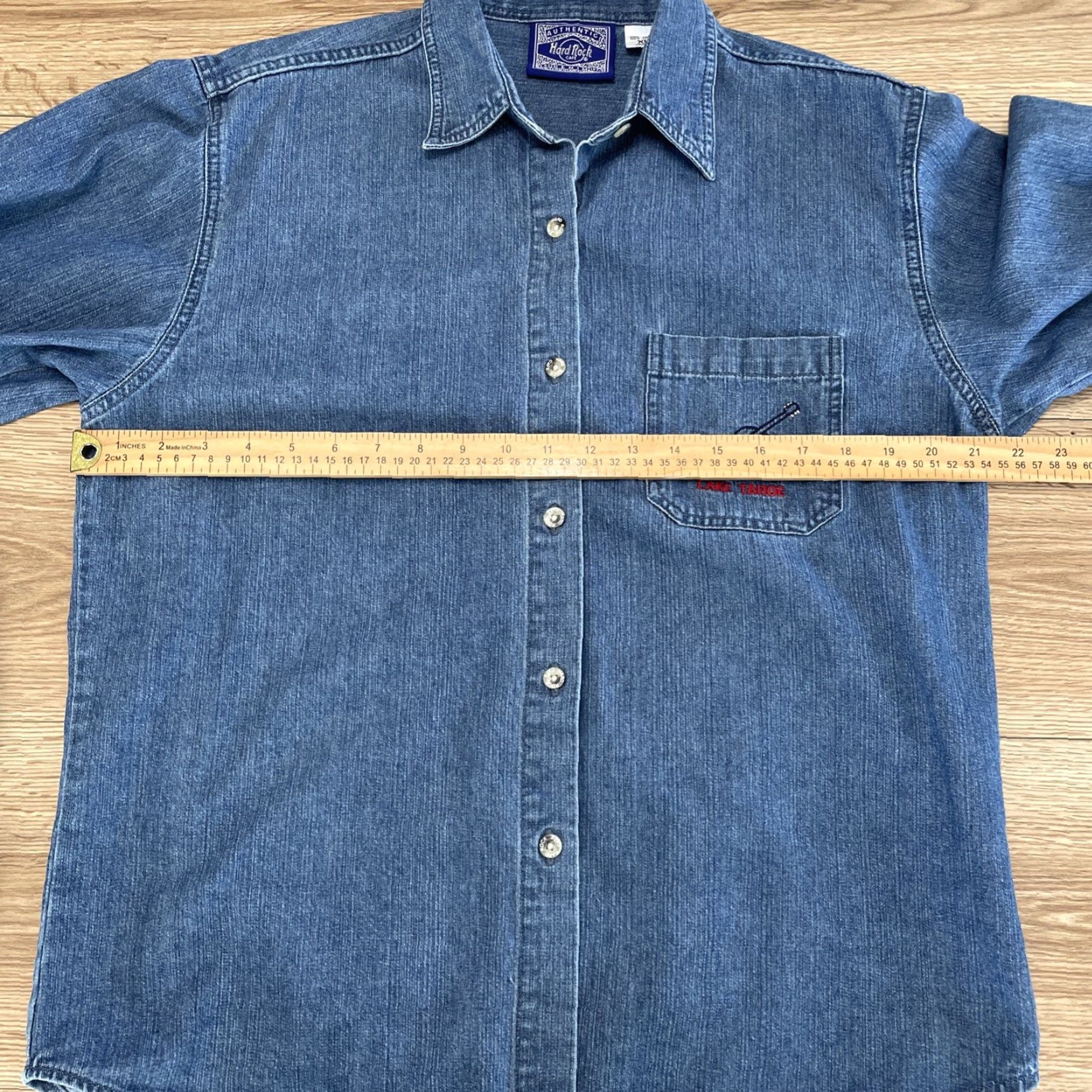 Hard Rock Cafe VINTAGE Hard Rock Cafe Women's Denim Shirt XL Blue 90s Lake Tahoe Button-Up Women Size XL / US 12-14 / IT 48-50 - 6 Thumbnail