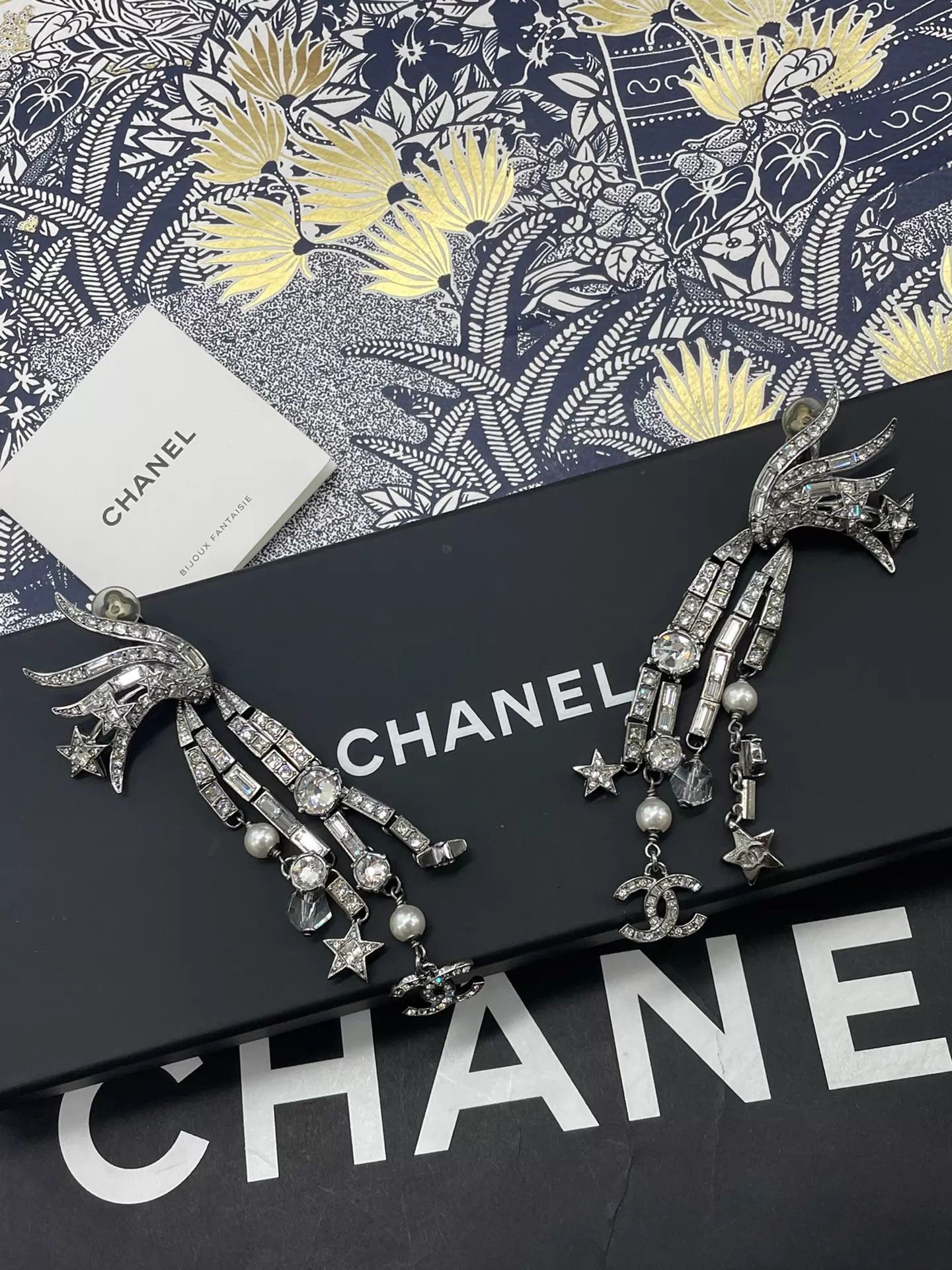 Chanel Chanel Comet Rhinestone Tassel Clip-On Earrings Size ONE SIZE - 1 Thumbnail