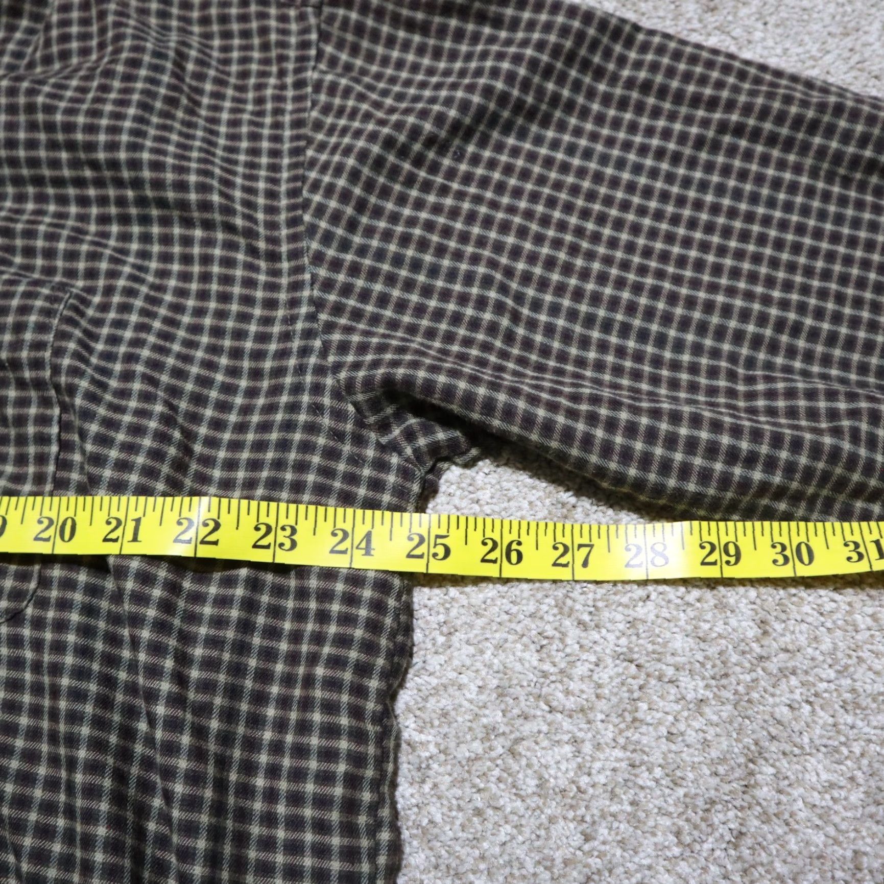 Van Heusen Van Heusen Dress Shirt Shirt Brown Plaid Button-Down 16.5 L Men’s Size Large Polyester Size 46R - 5 Thumbnail
