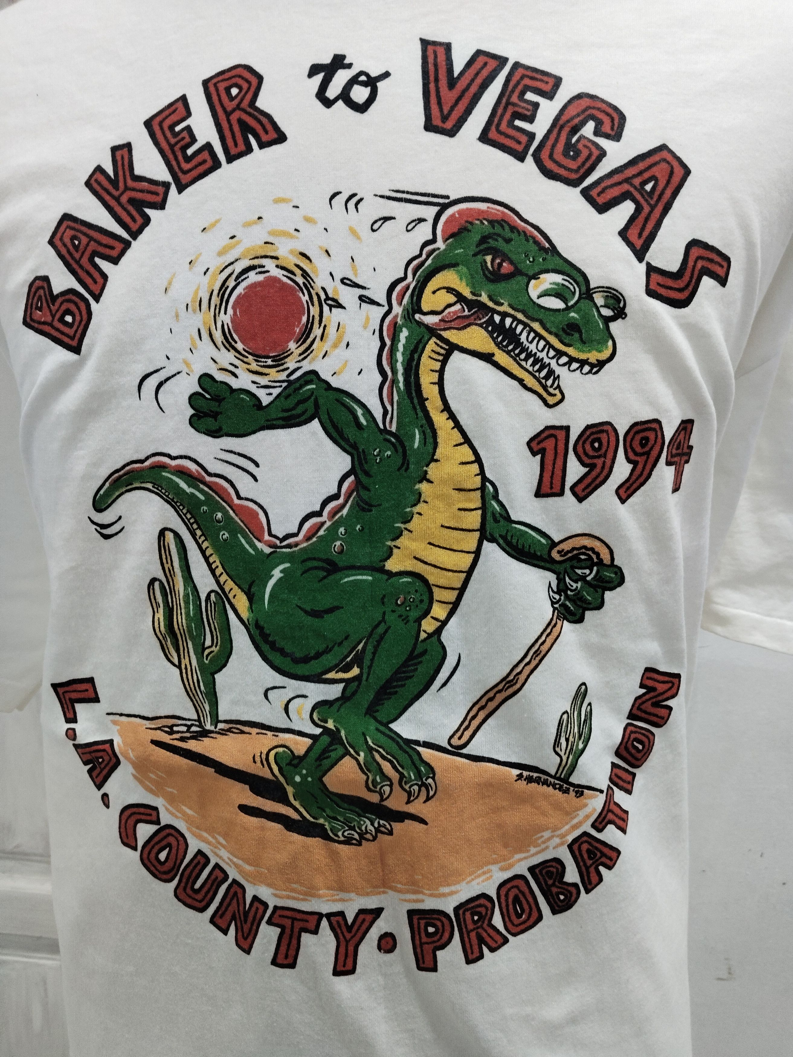 Vintage Vintage 90s bakers to Vegas Dinasour Art Parody Tshirt Size US XXL / EU 58 / 5 - 2 Thumbnail