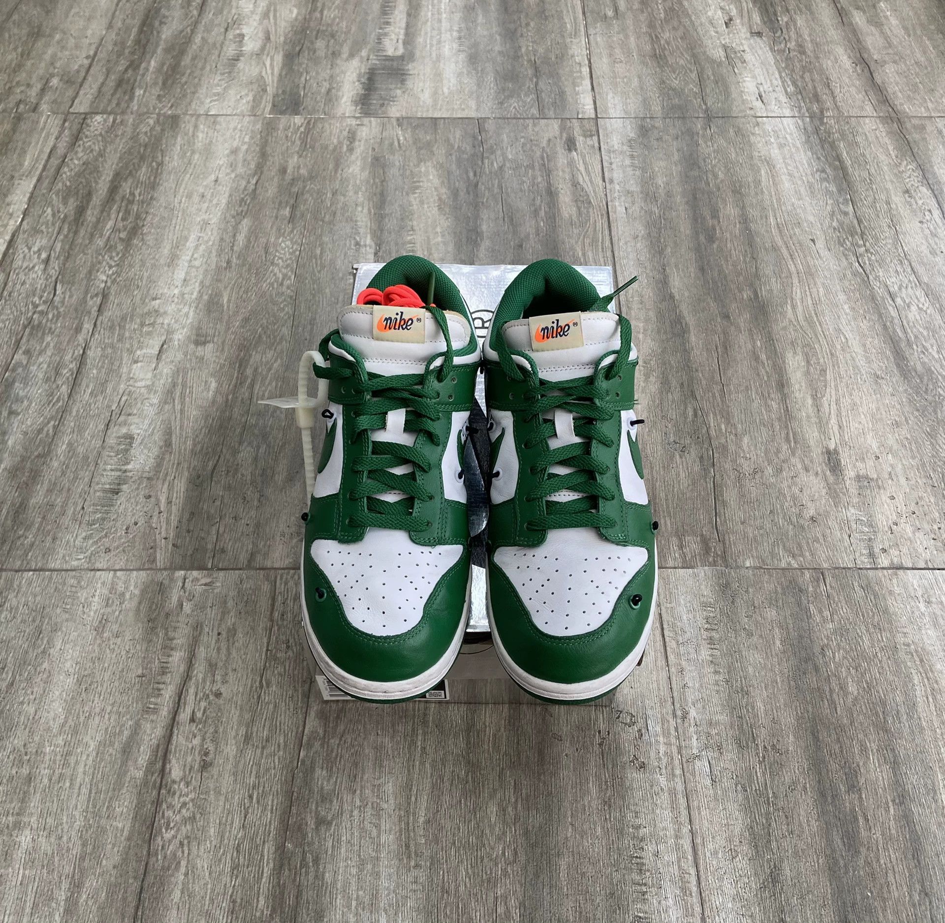 Nike OFF-WHITE x Nike Dunk Low LTHR White Green 42.5 3-4W Size US 9.5 / EU 42-43 - 1 Thumbnail