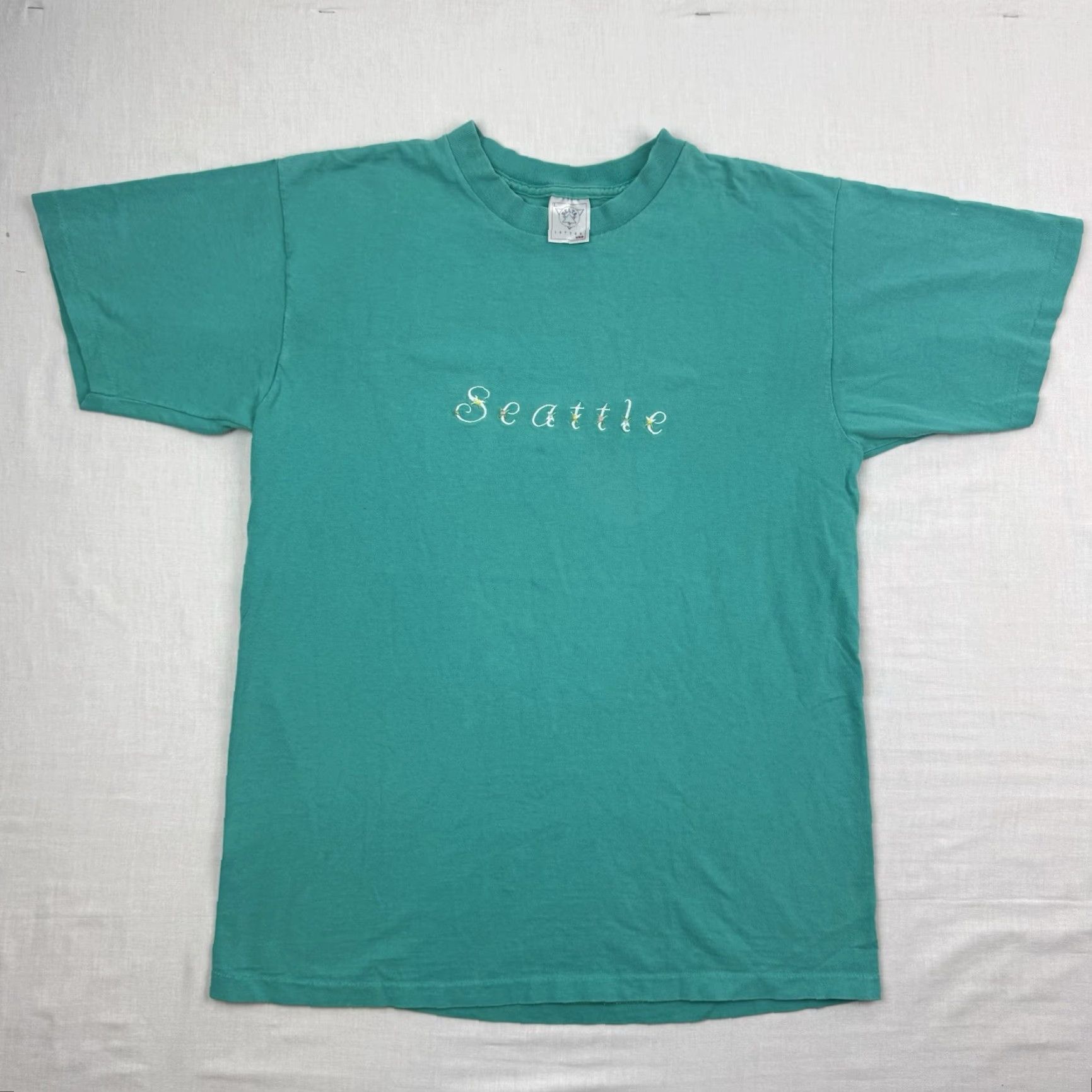 Delta VINTAGE Seattle Shirt Adult Large Blue Flower Embroidery 90s Delta Mens T-Shirt Size US L / EU 52-54 / 3 - 2 Thumbnail